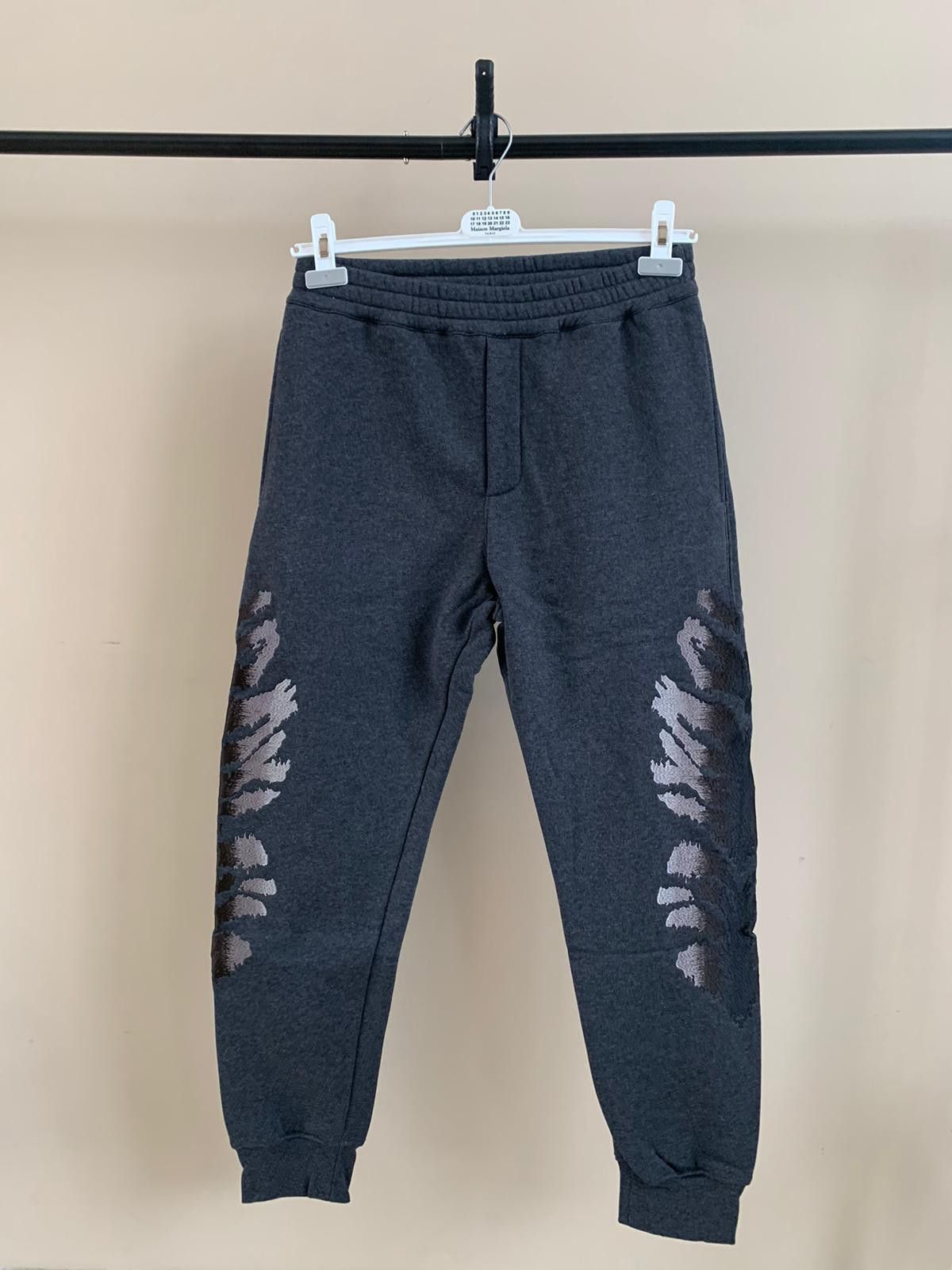 Alexander McQueen Floral Trim Jogger in Grey Size US 34 / EU 50 - 1 Thumbnail