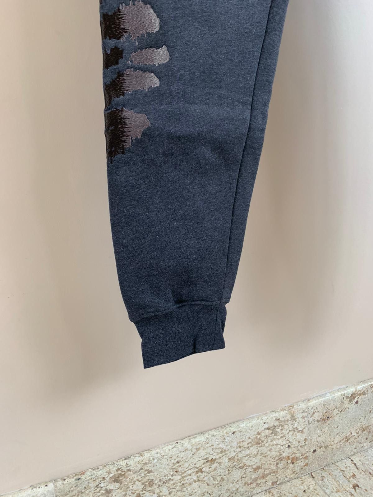 Alexander McQueen Floral Trim Jogger in Grey Size US 34 / EU 50 - 8 Thumbnail
