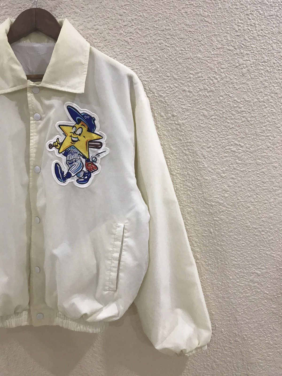Mizuno BayStars by Mizuno baseball varsity light jacket Size US M / EU 48-50 / 2 - 3 Thumbnail