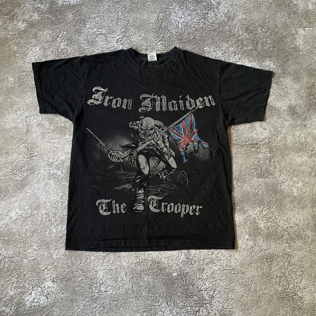 Vintage Vintage 90s Iron Maiden Band Tee Graphic Thrashed Grunge L Size US L / EU 52-54 / 3 - 3 Thumbnail