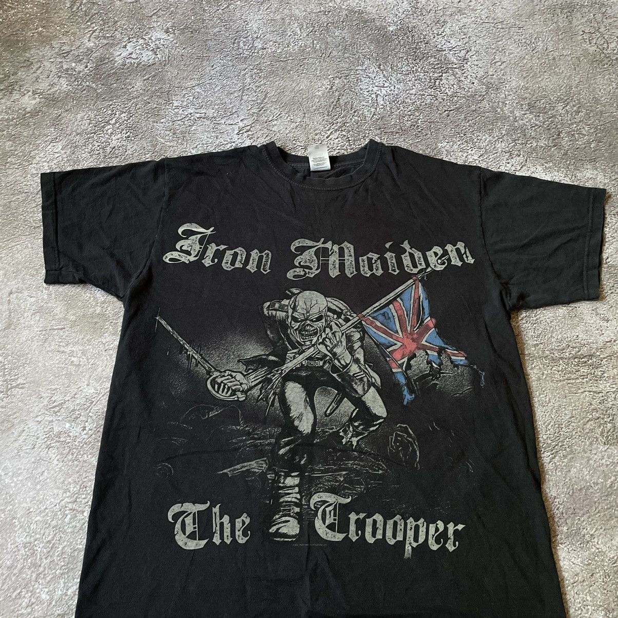 Vintage Vintage 90s Iron Maiden Band Tee Graphic Thrashed Grunge L Size US L / EU 52-54 / 3 - 5 Thumbnail