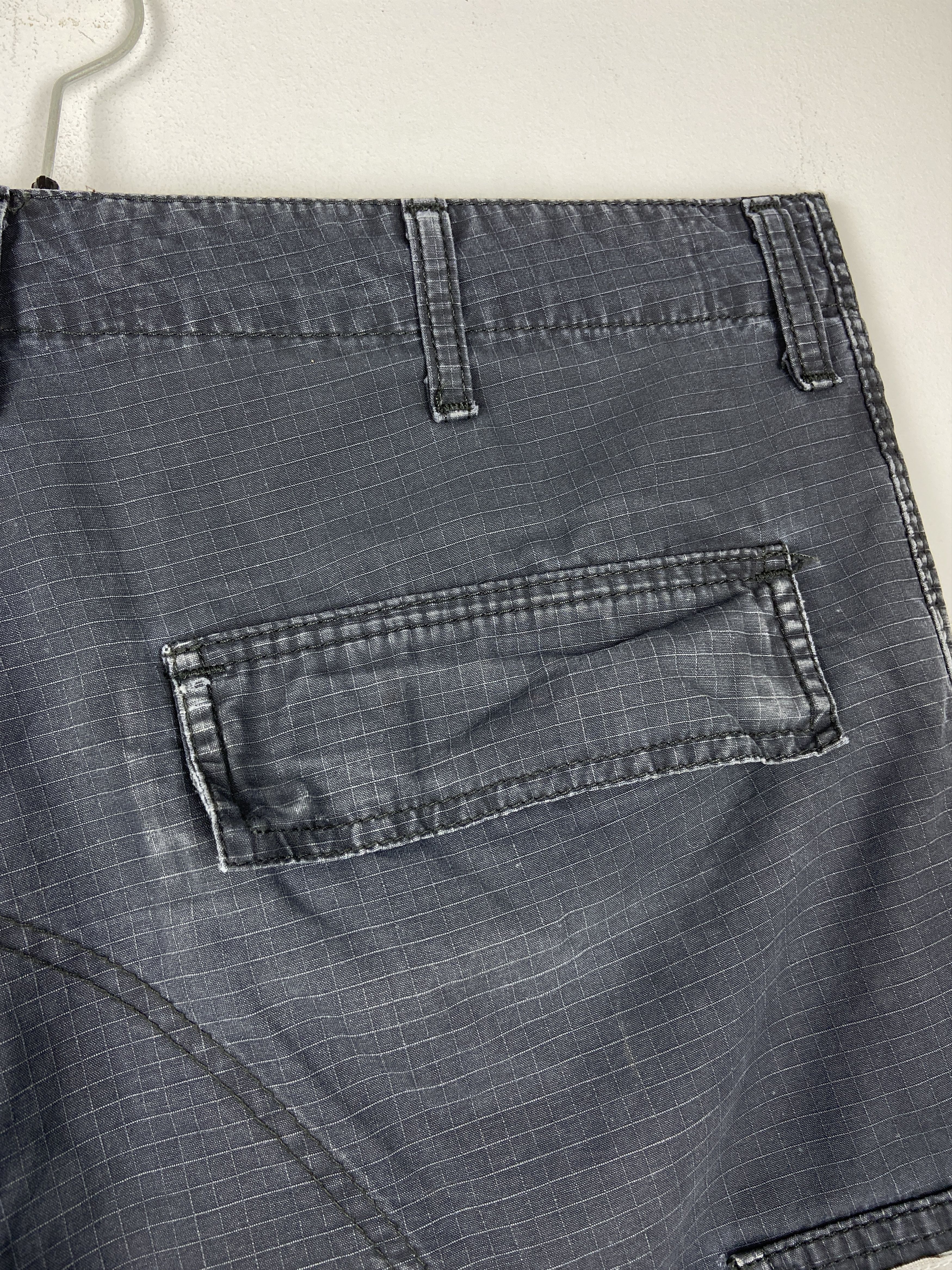 Carhartt Vintage Carhartt Multi Pocket Cargo Shorts Size US 34 / EU 50 - 17 Thumbnail