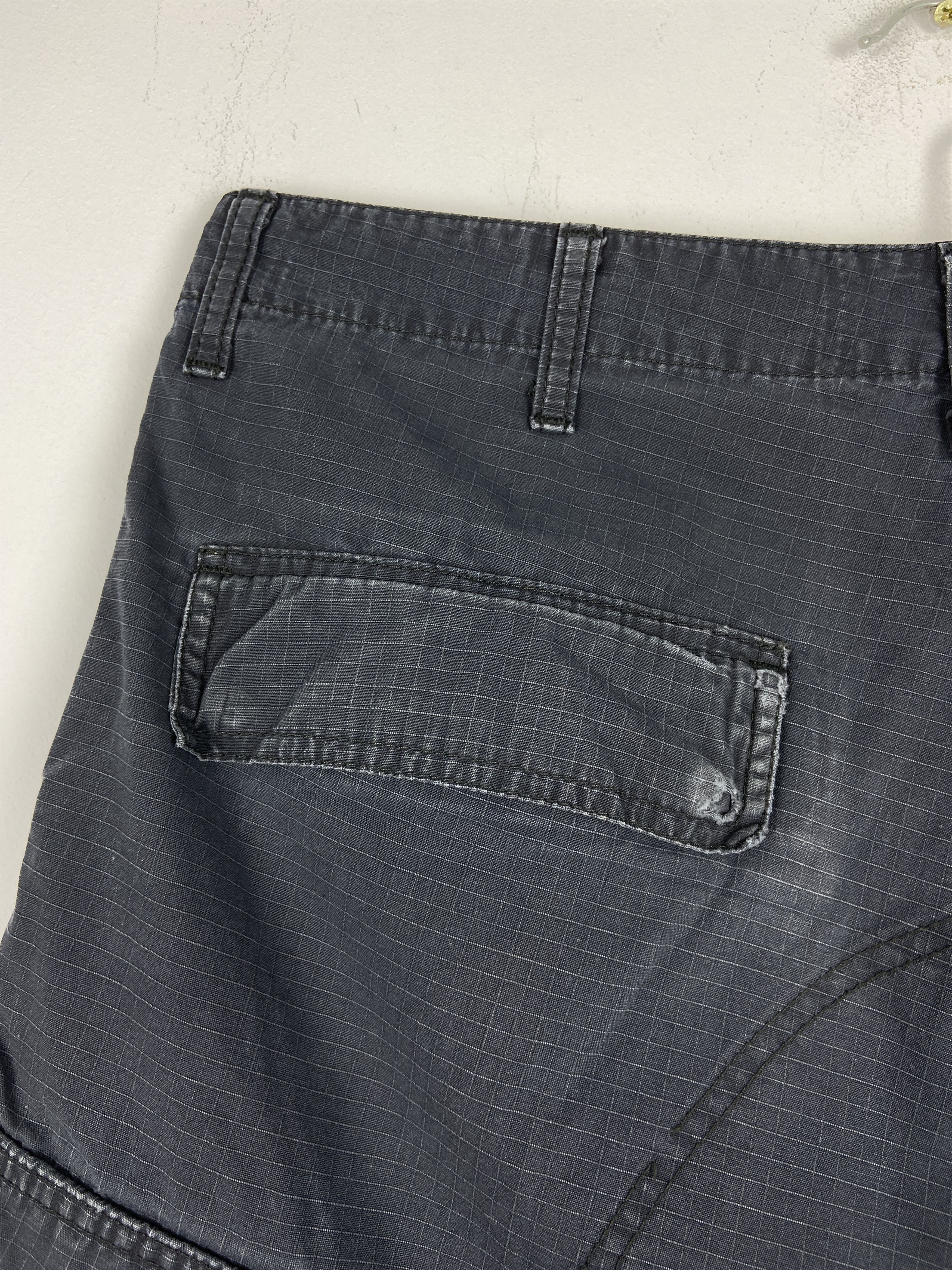 Carhartt Vintage Carhartt Multi Pocket Cargo Shorts Size US 34 / EU 50 - 16 Thumbnail