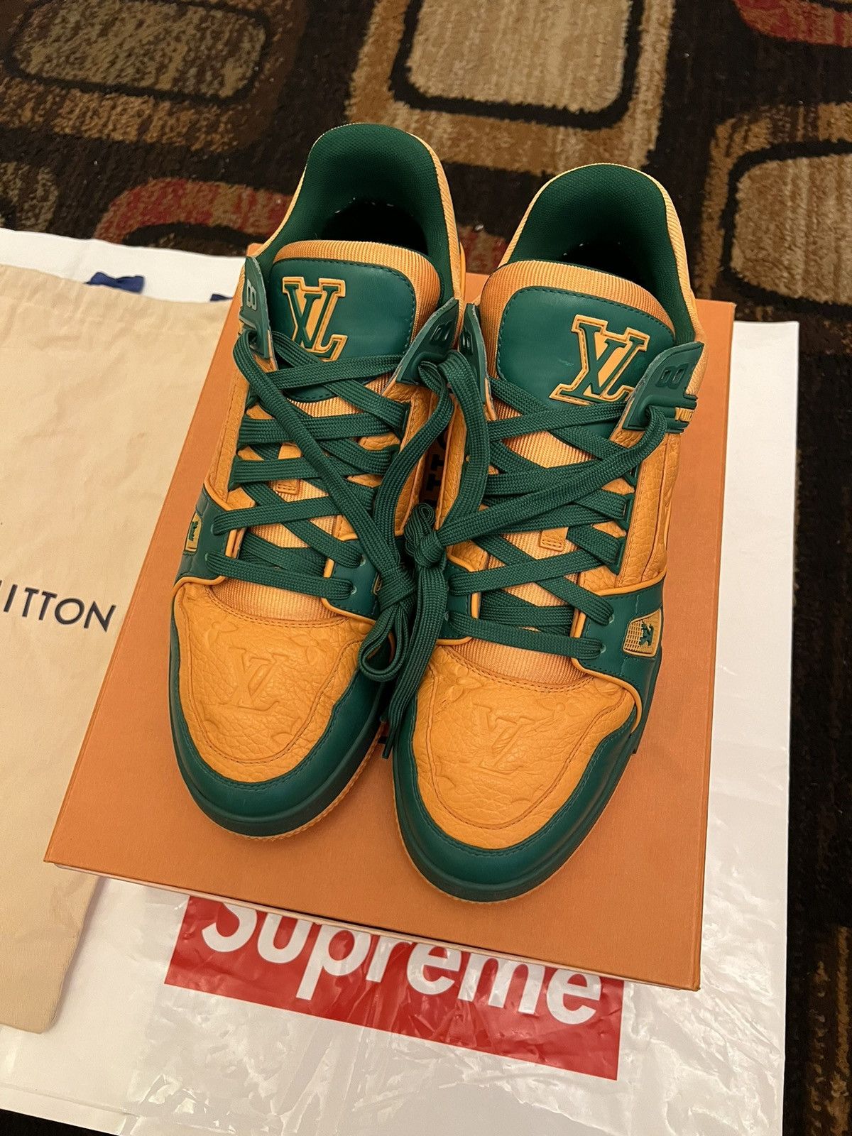 Louis Vuitton Louis Vuitton x Virgil Abloh “College Green” Trainer LV10 Size US 11 / EU 44 - 2 Thumbnail