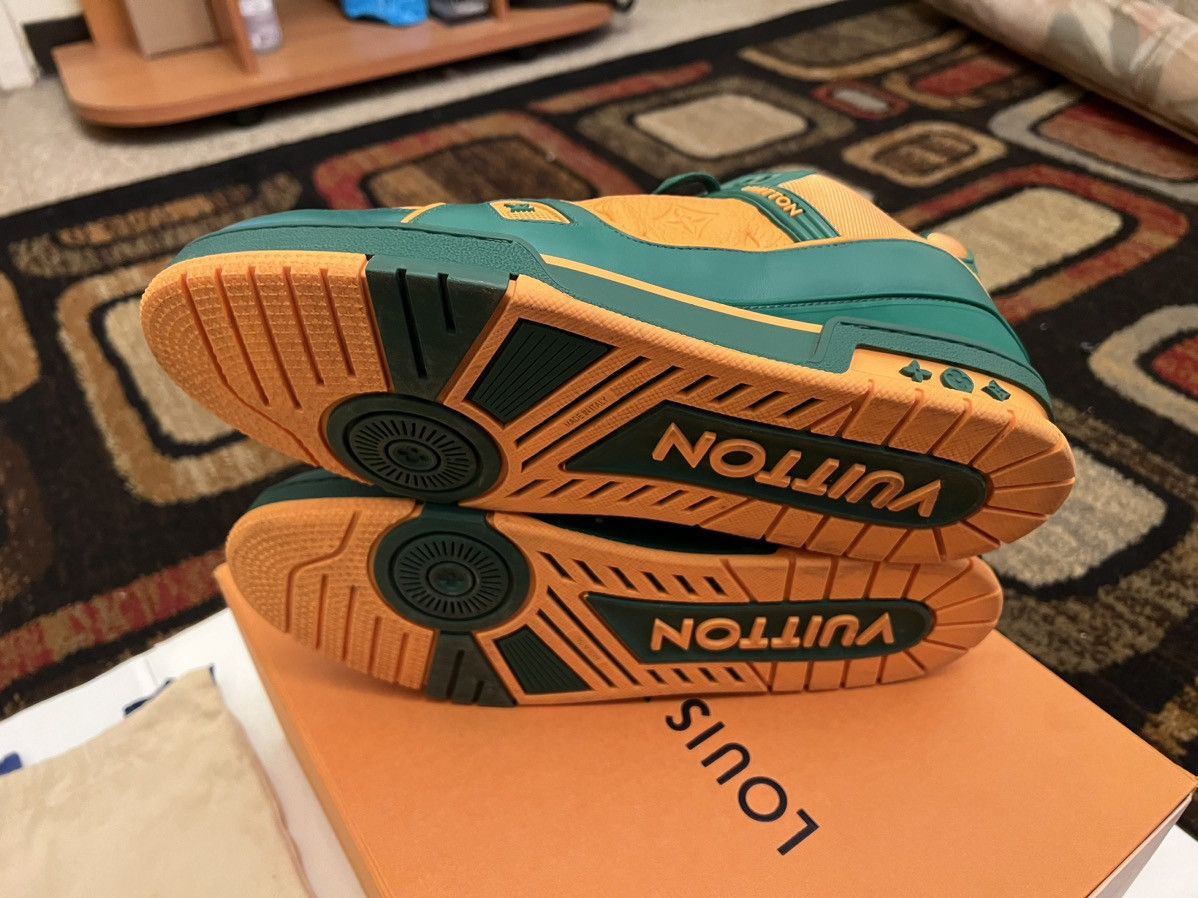 Louis Vuitton Louis Vuitton x Virgil Abloh “College Green” Trainer LV10 Size US 11 / EU 44 - 4 Thumbnail