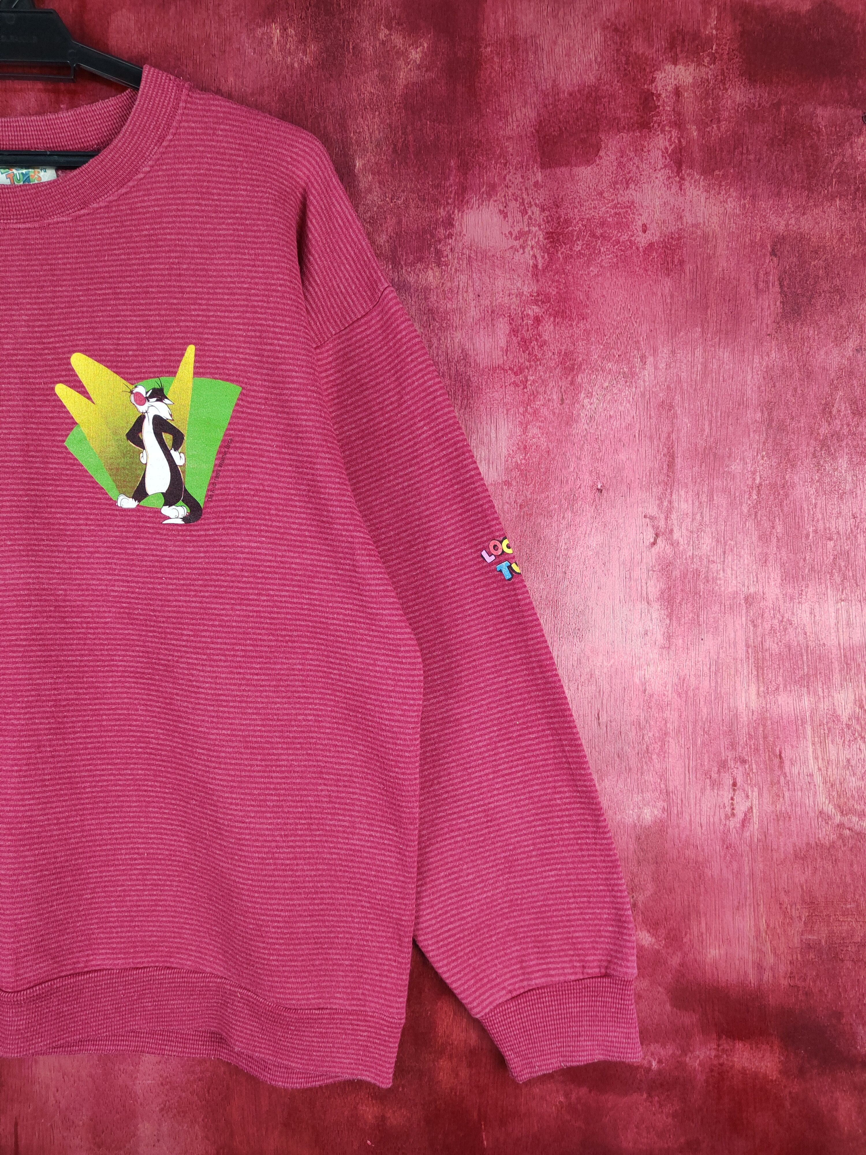 Cartoon Network Looney Tunes vintage Red Sylvester Sweatshirt #289B Size US L / EU 52-54 / 3 - 7 Thumbnail