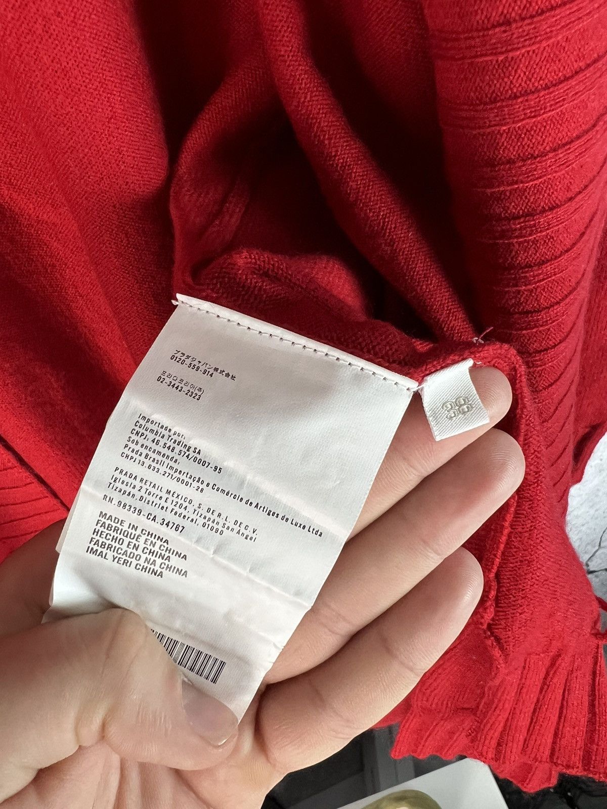 Prada Prada designer Red 100% cashmere cardigan sweater Size XS / US 0-2 / IT 36-38 - 4 Thumbnail