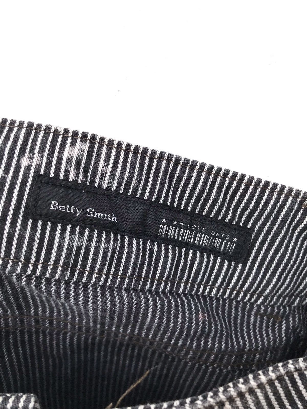 Japanese Brand Japanese Brand Betty Smith Distressed Number (N)ine Style Size US 28 / EU 44 - 13 Thumbnail