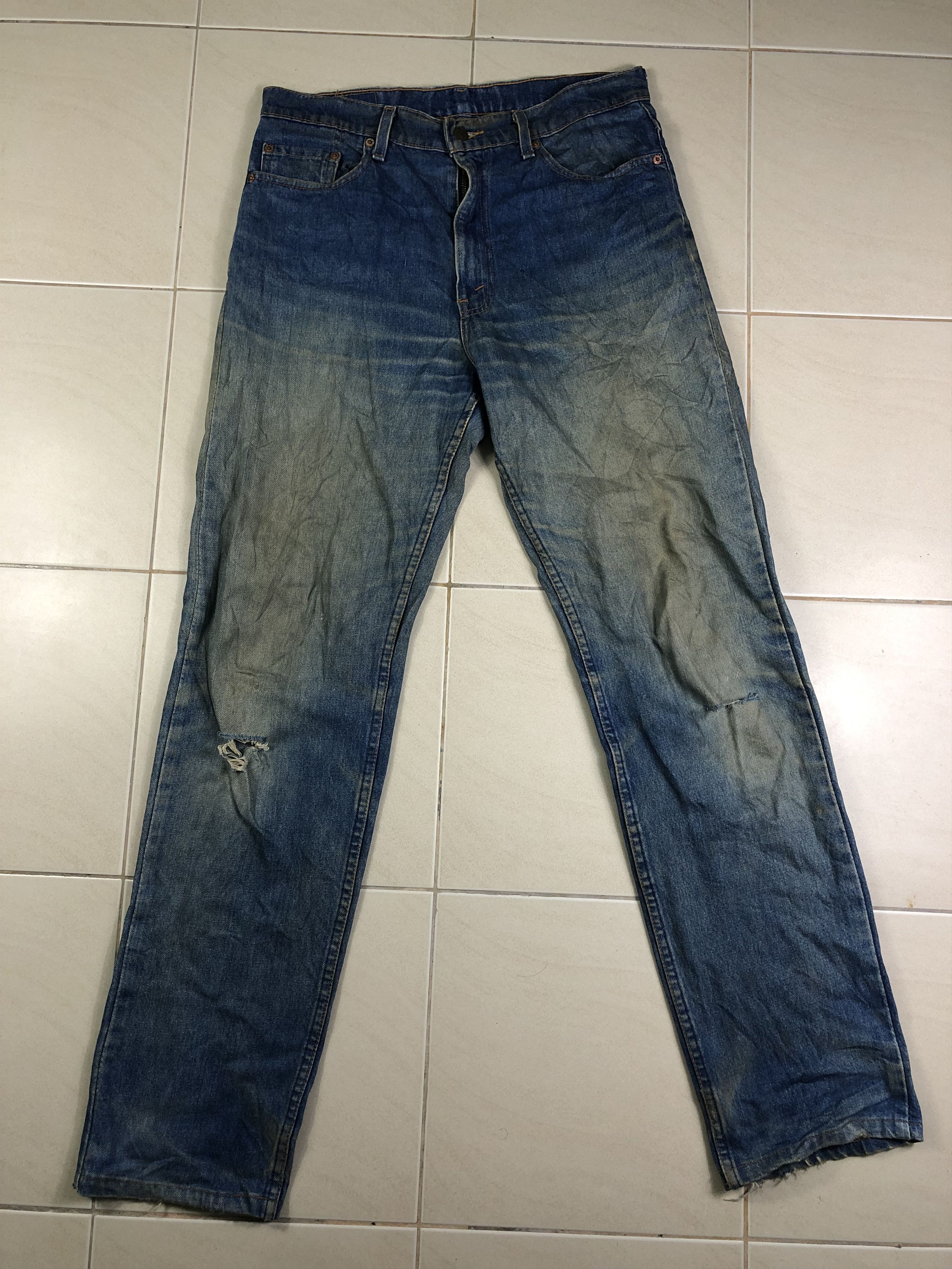 image of Faded Blue Vintage Levis 510 Jeans 33X34 in Blue Distressed, Men's (Size 32)