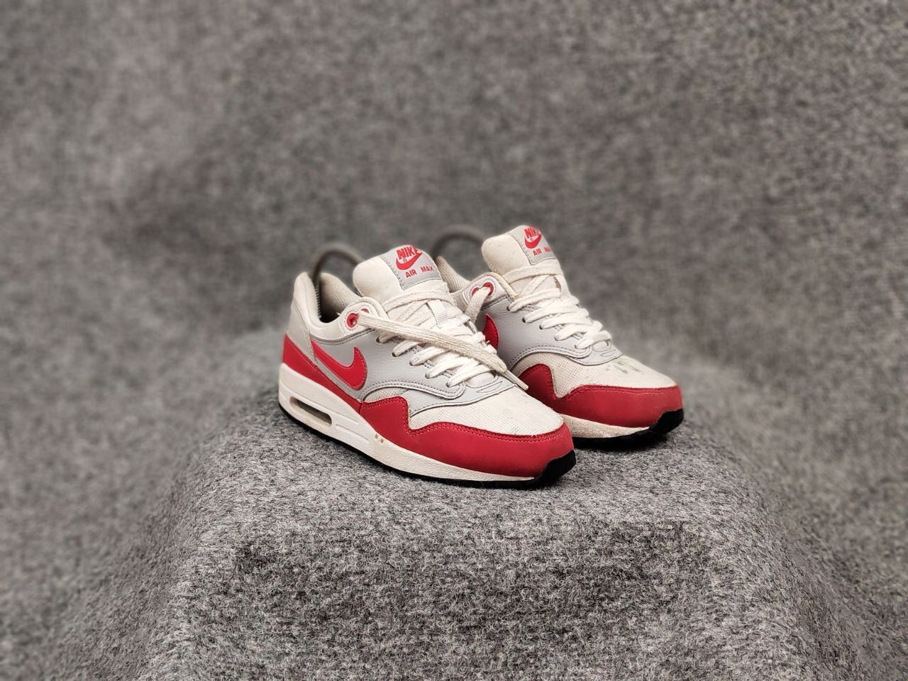 Nike Vintage Nike Air Max 1 Anniversary OG Red White Sneakers Size US 5 / EU 37 - 10 Thumbnail
