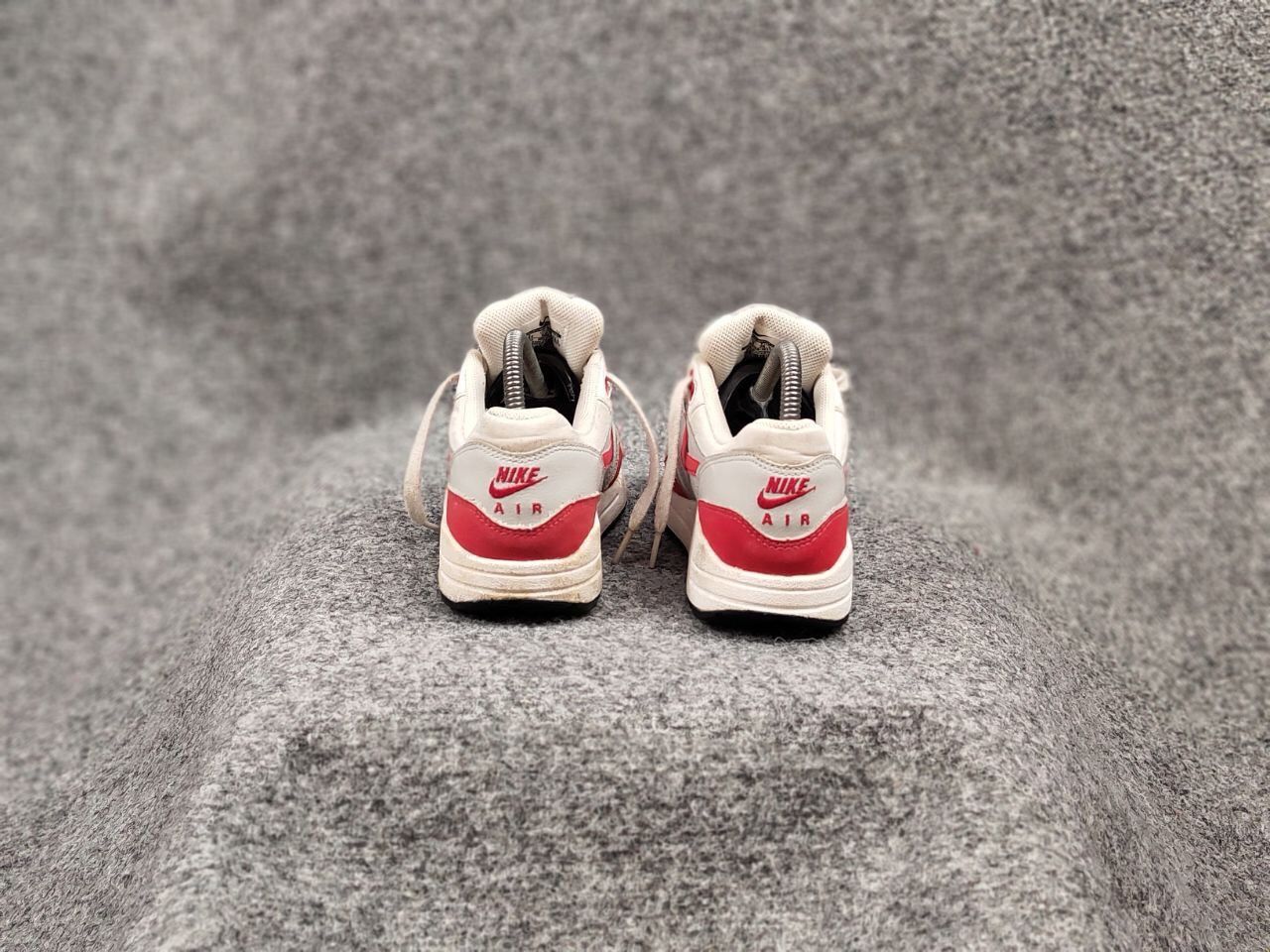 Nike Vintage Nike Air Max 1 Anniversary OG Red White Sneakers Size US 5 / EU 37 - 6 Thumbnail