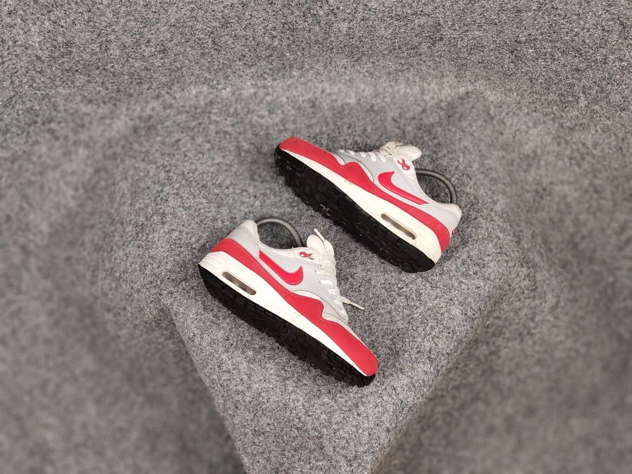 Nike Vintage Nike Air Max 1 Anniversary OG Red White Sneakers Size US 5 / EU 37 - 19 Thumbnail