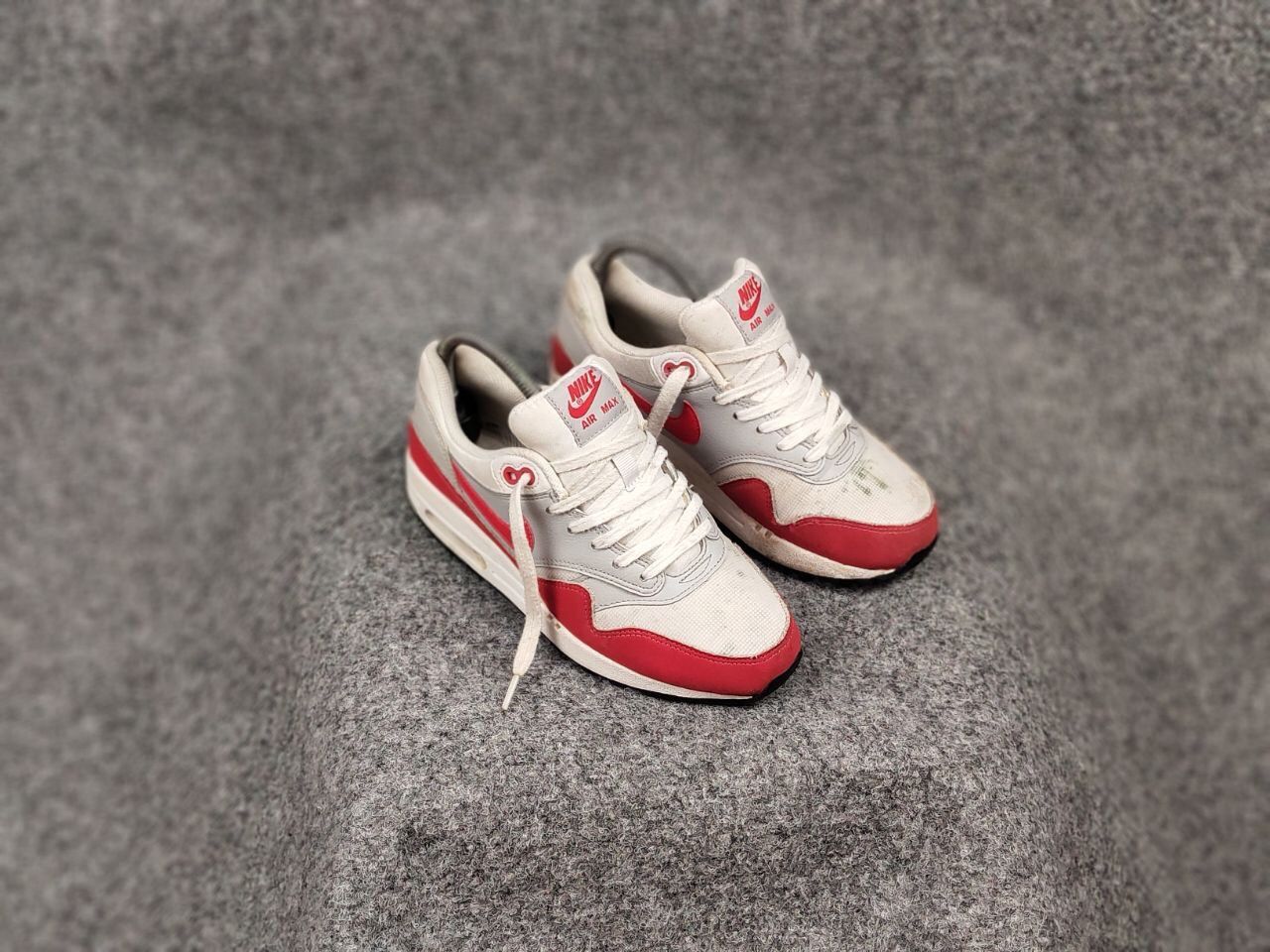 Nike Vintage Nike Air Max 1 Anniversary OG Red White Sneakers Size US 5 / EU 37 - 11 Thumbnail
