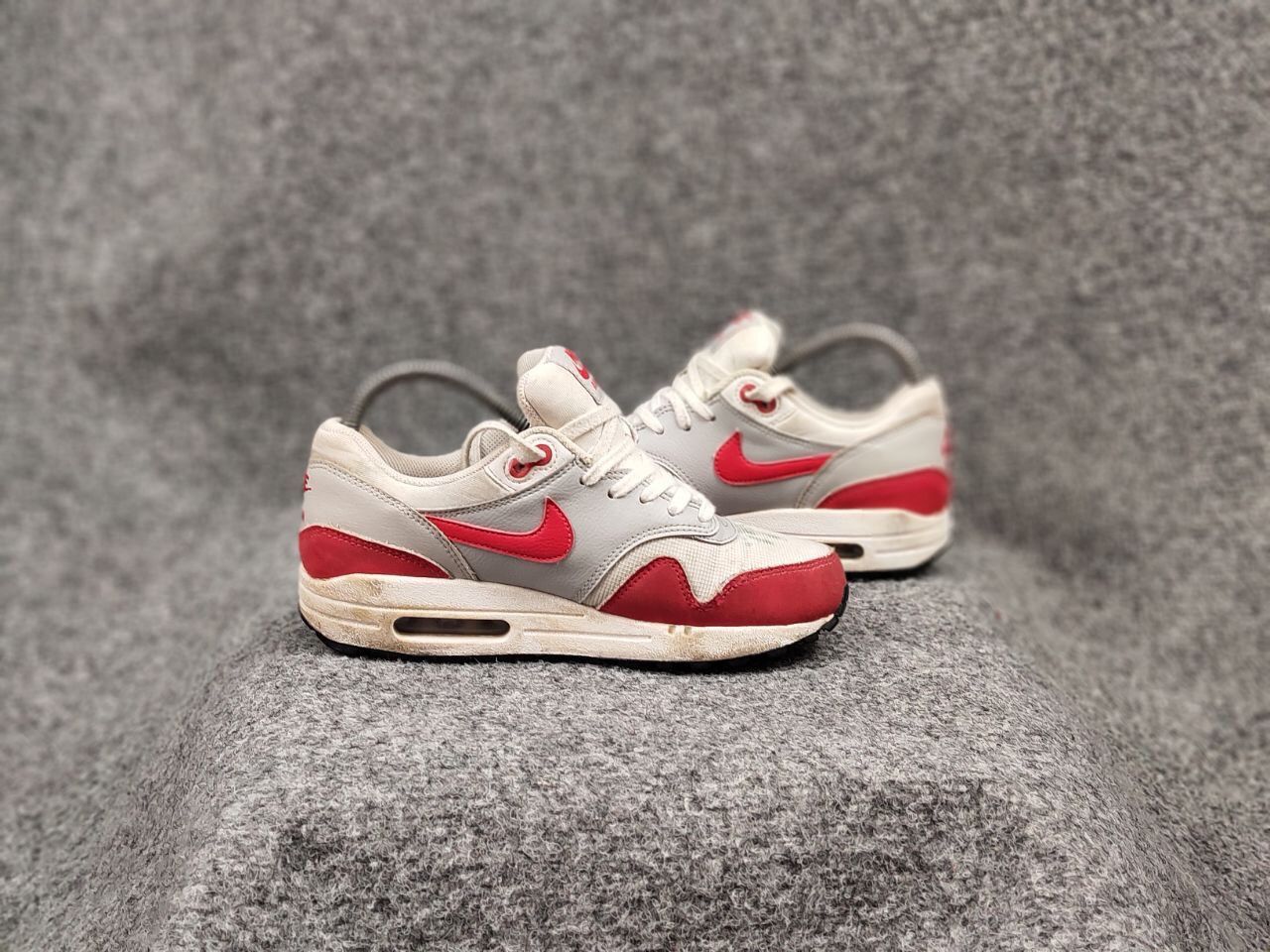 Nike Vintage Nike Air Max 1 Anniversary OG Red White Sneakers Size US 5 / EU 37 - 15 Thumbnail