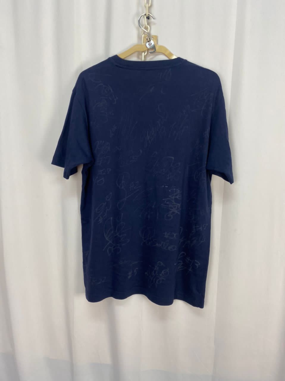 Anime × Japanese Brand × Uniqlo Anime Giant killings printed distressed tshirt by Uniqlo Size US L / EU 52-54 / 3 - 7 Thumbnail
