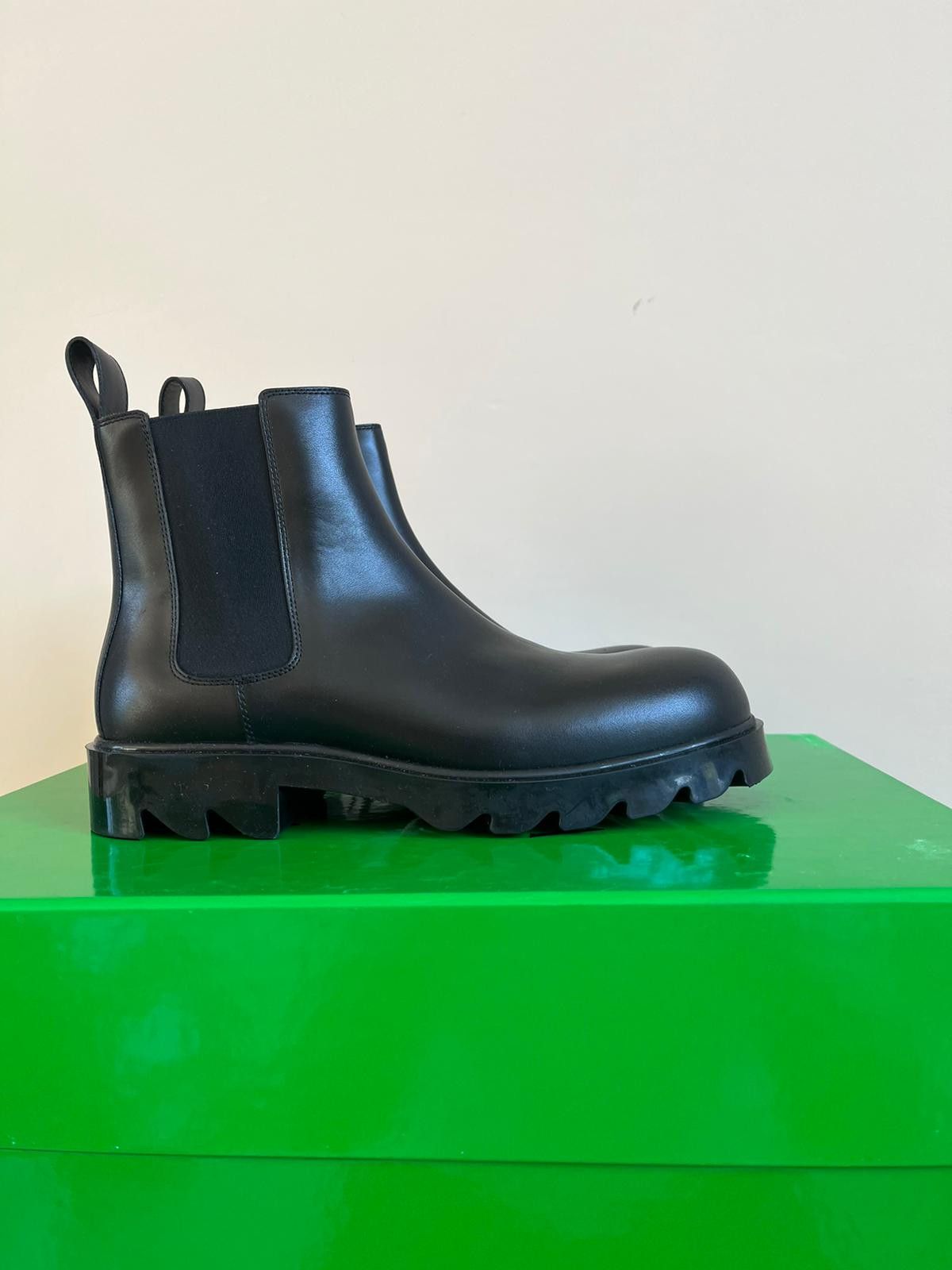 Bottega Veneta Ankle Boots in Shibuya Calfskin Size US 9 / EU 42 - 6 Thumbnail