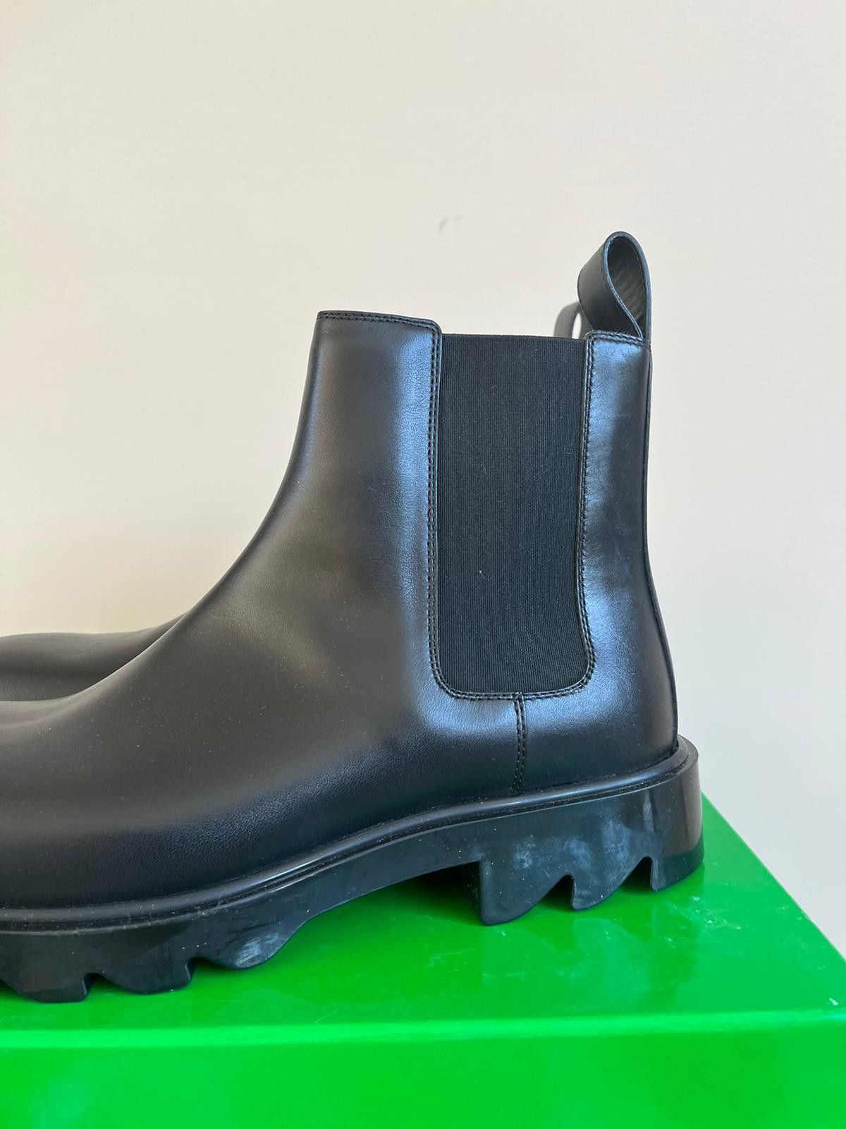 Bottega Veneta Ankle Boots in Shibuya Calfskin Size US 9 / EU 42 - 14 Thumbnail