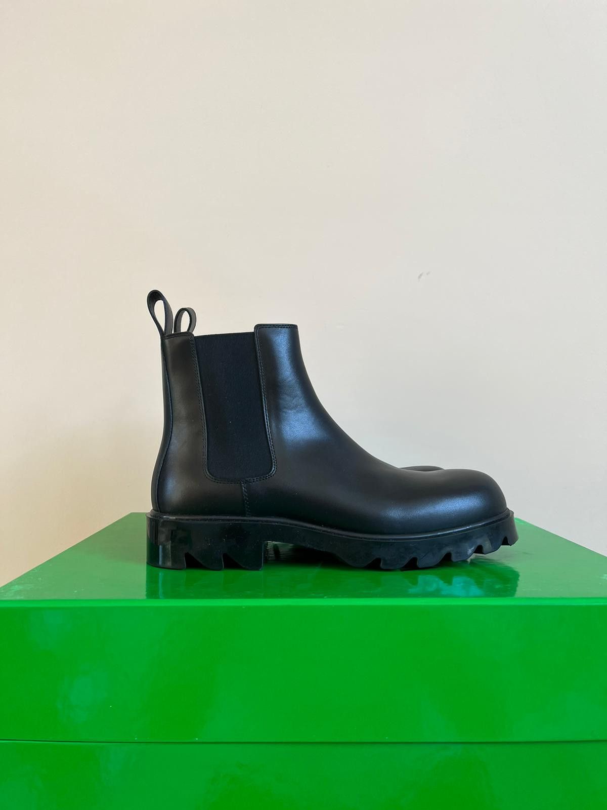 Bottega Veneta Ankle Boots in Shibuya Calfskin Size US 9 / EU 42 - 2 Thumbnail
