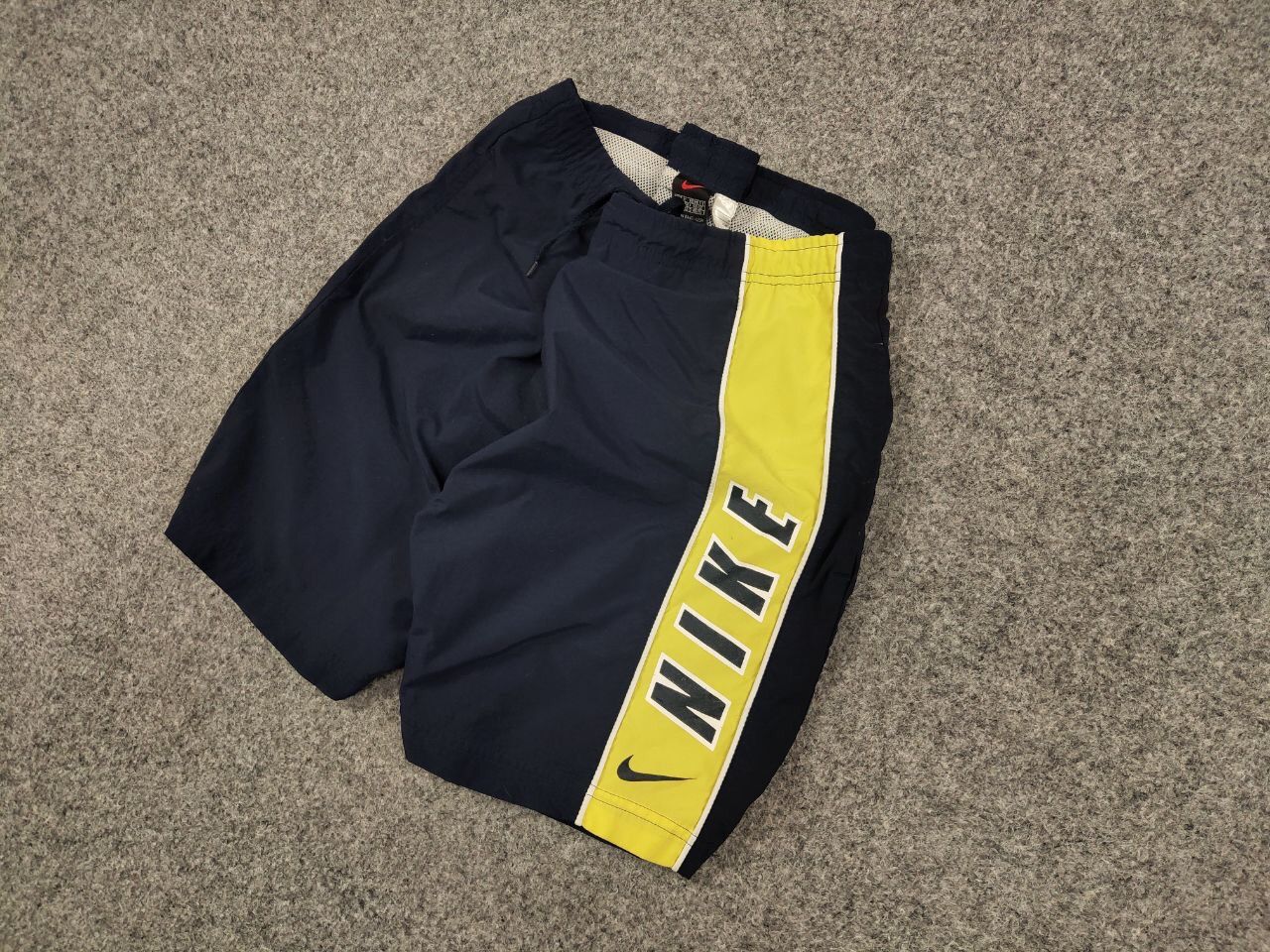 Nike Vintage 90's Nike Shorts Big Logo swoosh casual Streetwear Size US 34 / EU 50 - 5 Thumbnail