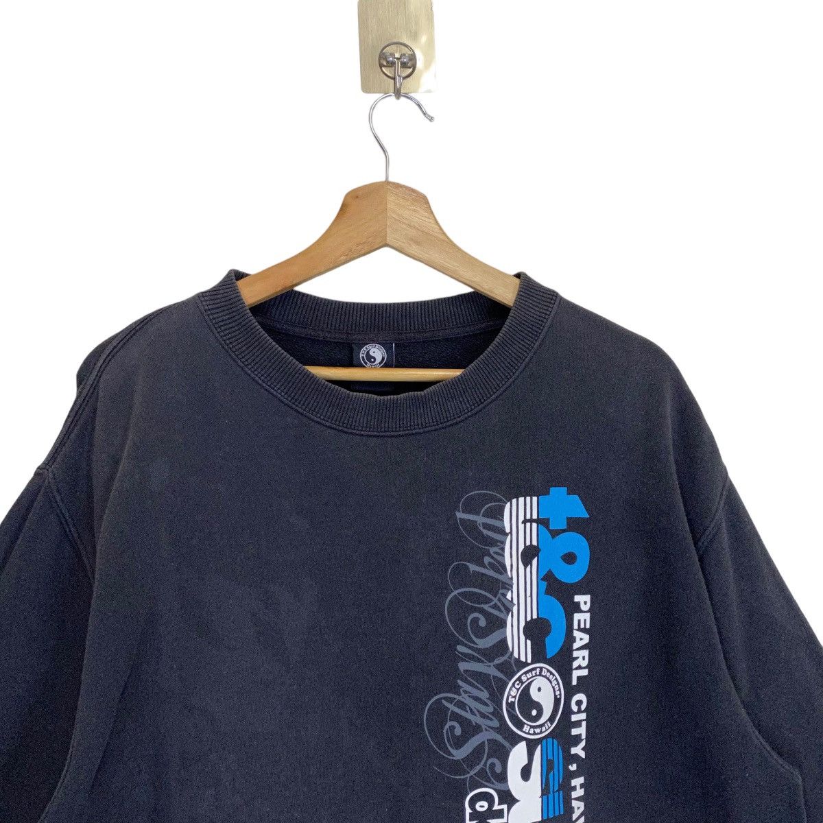Japanese Brand × Vintage Vintage 90s T&C Surf Big Logo Sweatshirts Size L Size US L / EU 52-54 / 3 - 4 Thumbnail