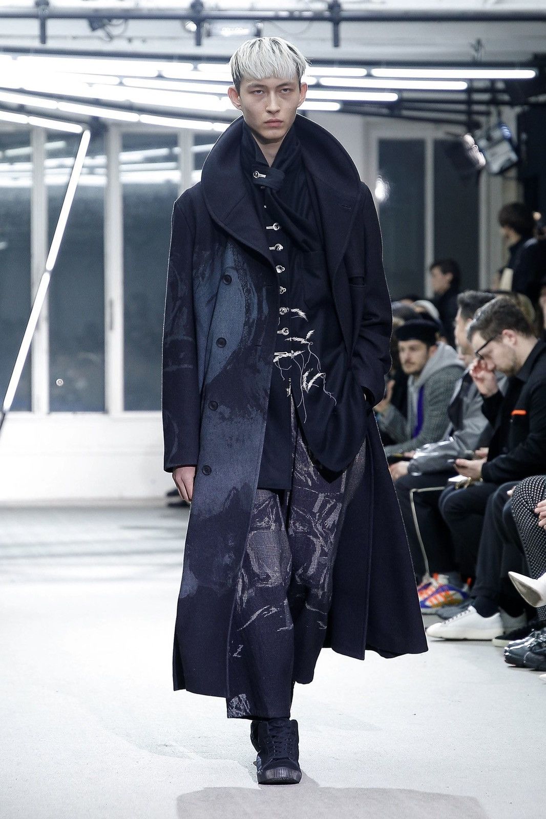 image of Yohji Yamamoto Aw19 Look1 Shawl Collar Coat in Black, Men's (Size Large)