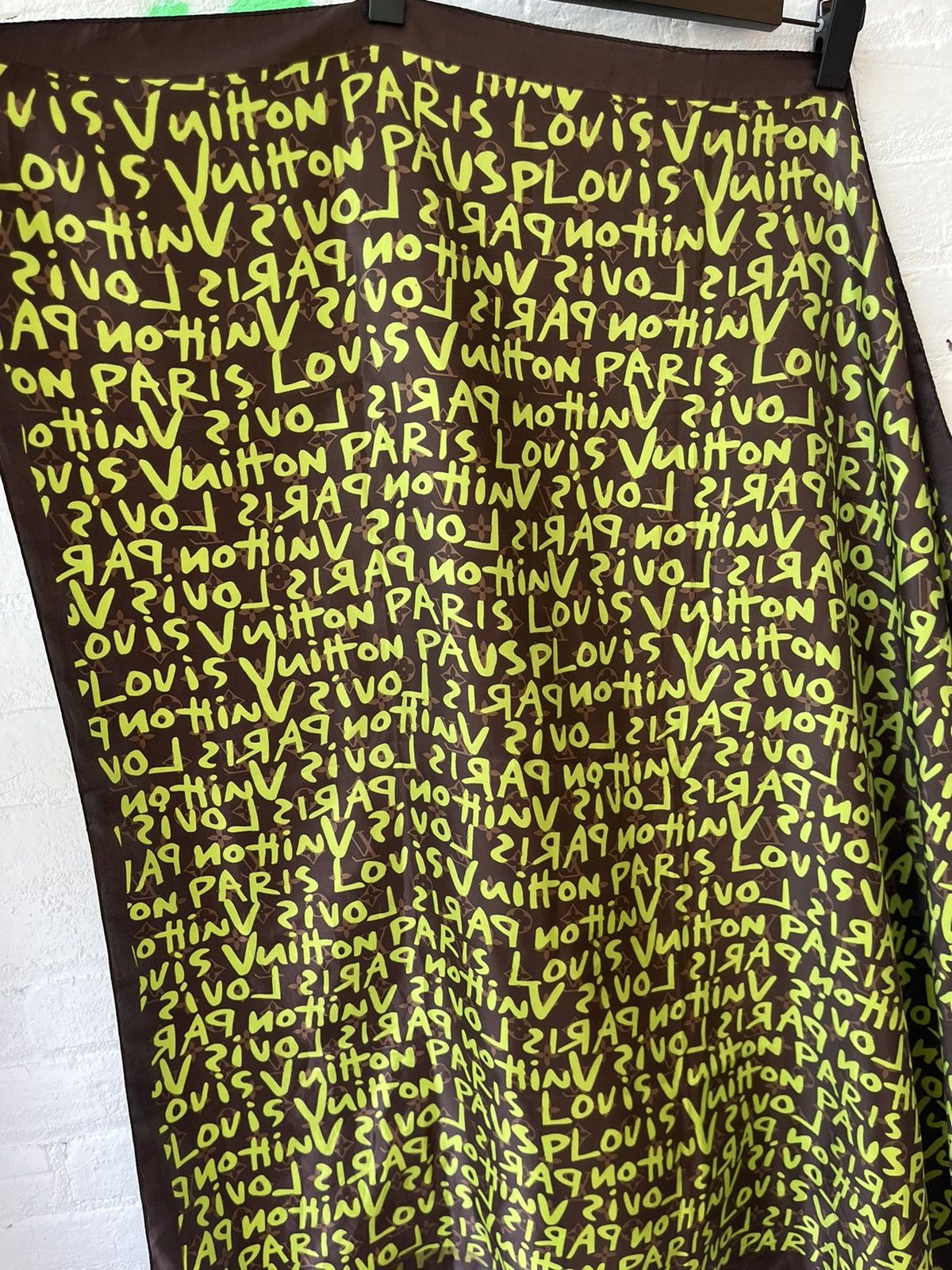 Louis Vuitton × Stephen Sprouse LV Louis Vuitton SPROUSE GRAFFITI BANDANA SCARF NEW Size ONE SIZE - 7 Thumbnail