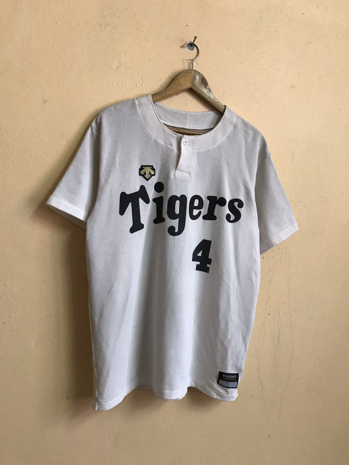 MLB HANSHIN TIGER MLB BASEBALL Size US L / EU 52-54 / 3 - 4 Thumbnail