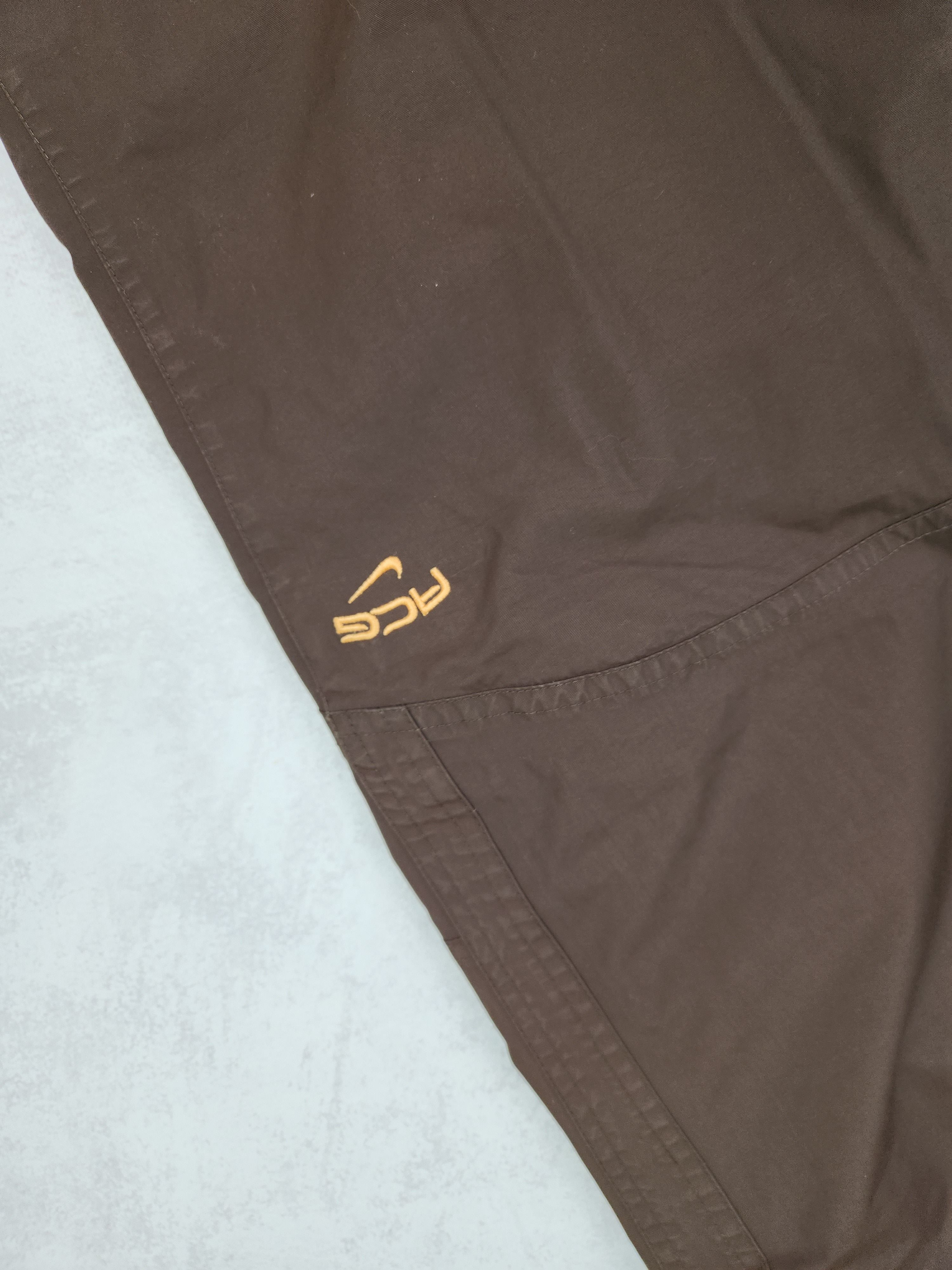 Nike Vintage nike acg ski snow pants wmns Size 30" / US 8 / IT 44 - 9 Thumbnail