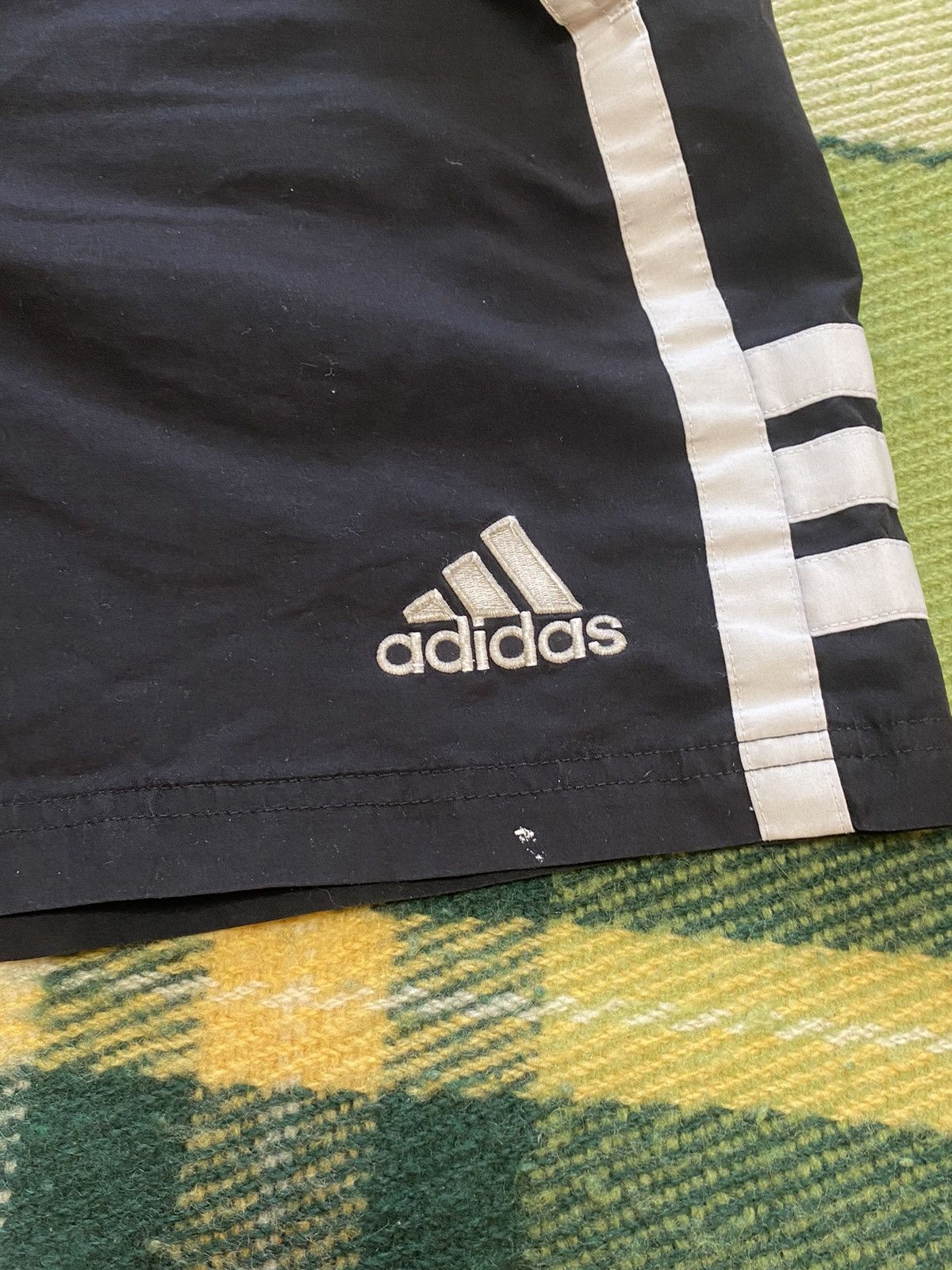 Adidas Vintage Adidas shorts streetwear y2k casual style size L Size US 34 / EU 50 - 3 Thumbnail
