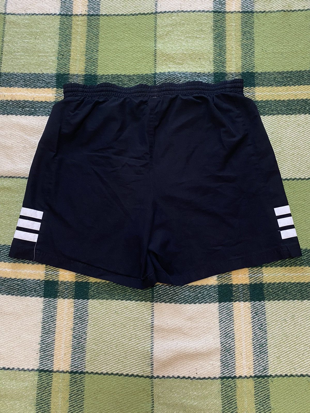 Adidas Vintage Adidas shorts streetwear y2k casual style size L Size US 34 / EU 50 - 4 Thumbnail