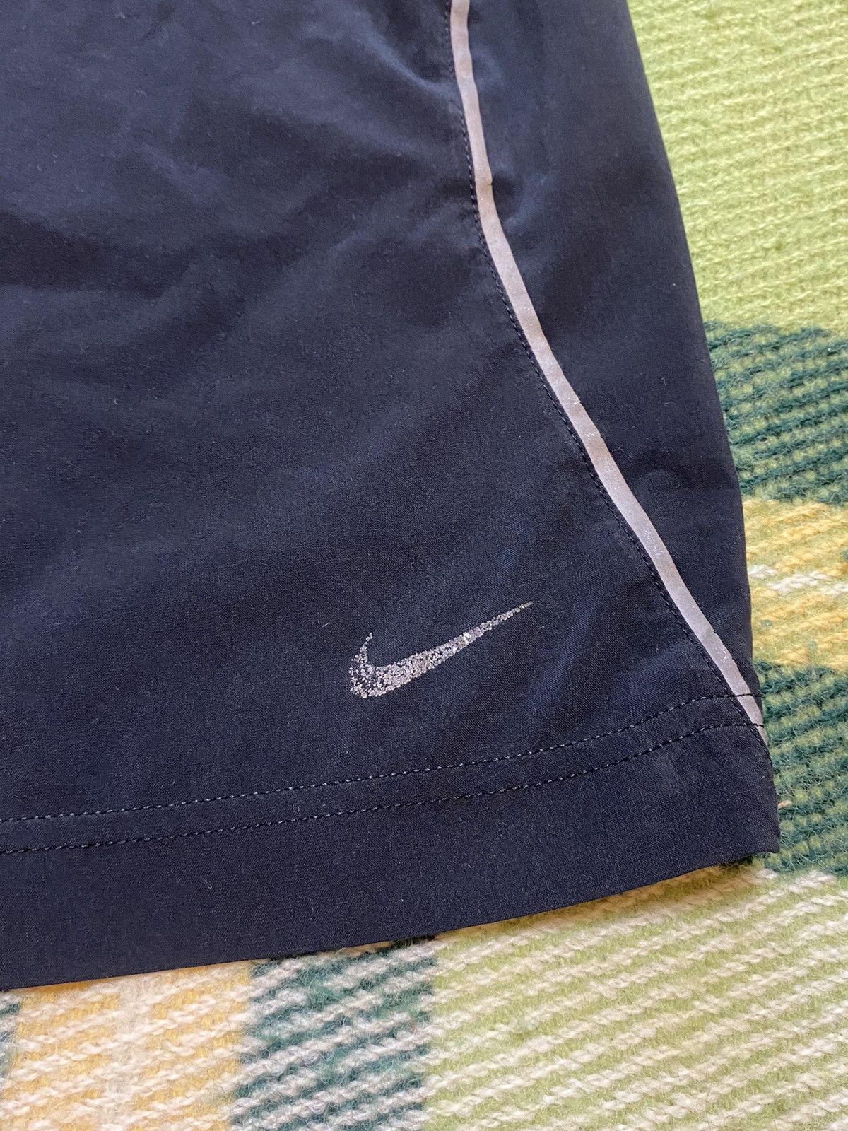 Nike Vintage Nike shorts streetwear swoosh casual y2k size M Size US 32 / EU 48 - 2 Thumbnail