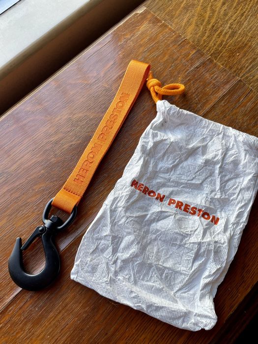 Heron Preston Heron Preston HP industrial heavy duty key ring