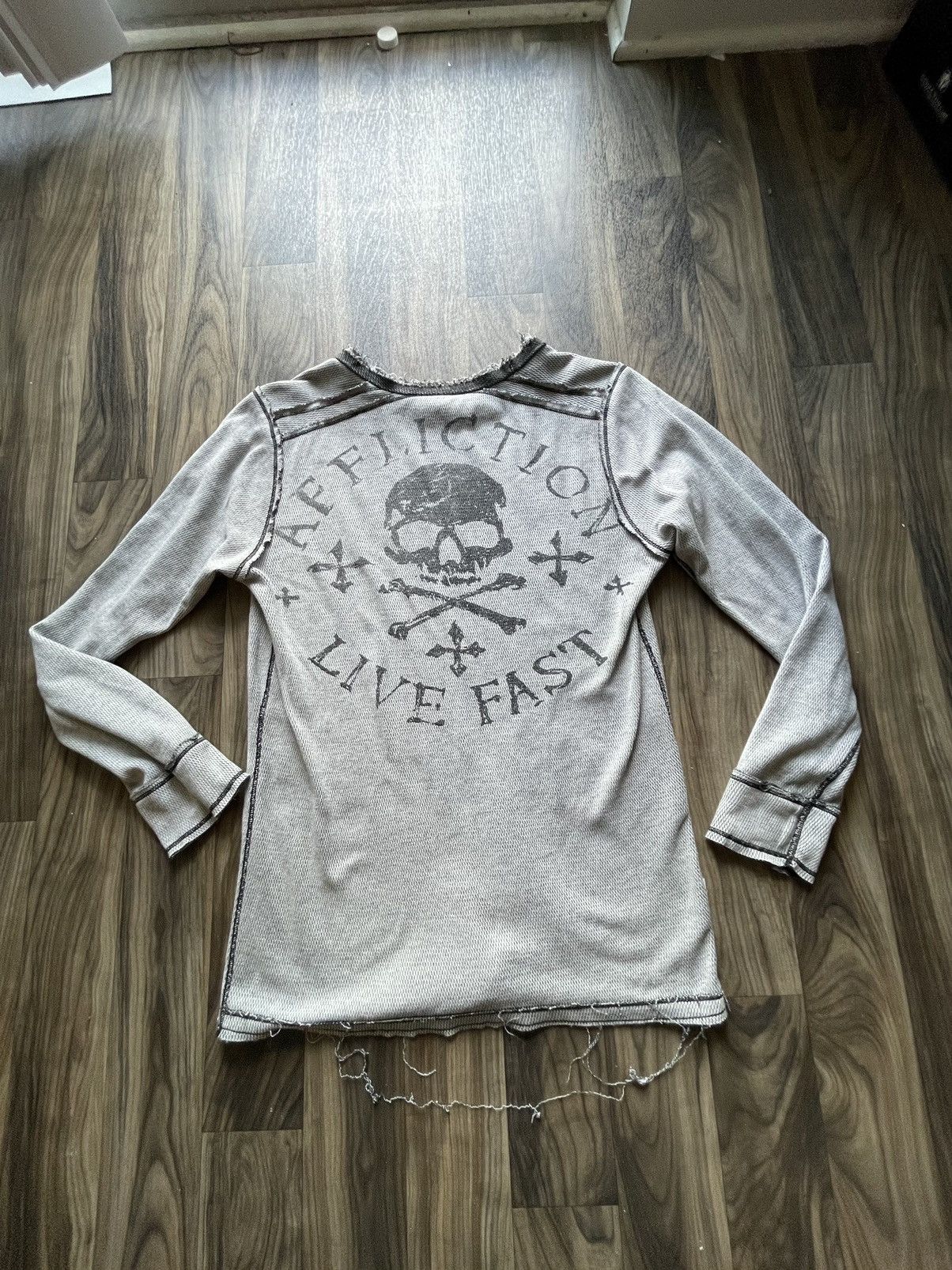 Affliction × Vintage Affliction Reversible Distressed Thermal Long-Sleeve Size US L / EU 52-54 / 3 - 8 Thumbnail