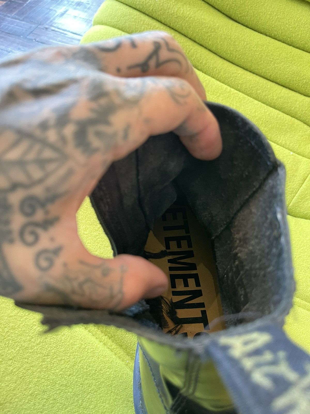 Dr. Martens × Vetements Vetements x Dr Marten BORDER LINE BOOTS US10 Size US 10 / EU 43 - 9 Thumbnail