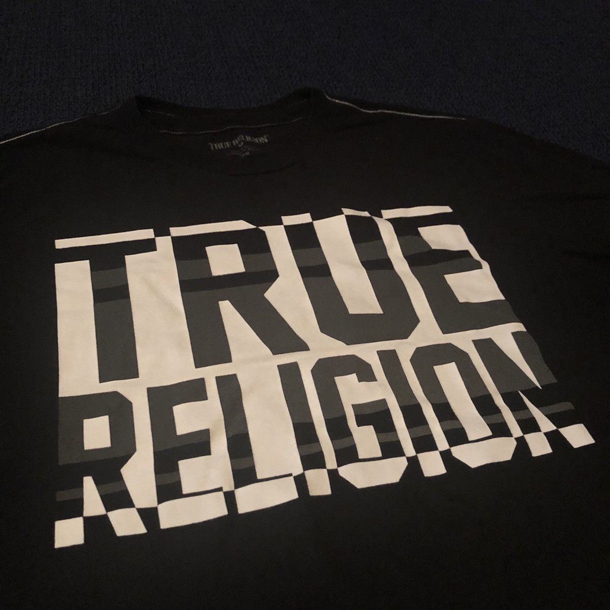 True Religion Vintage True Religion High Class Fade Reflective Graphic Tee Size US M / EU 48-50 / 2 - 3 Thumbnail