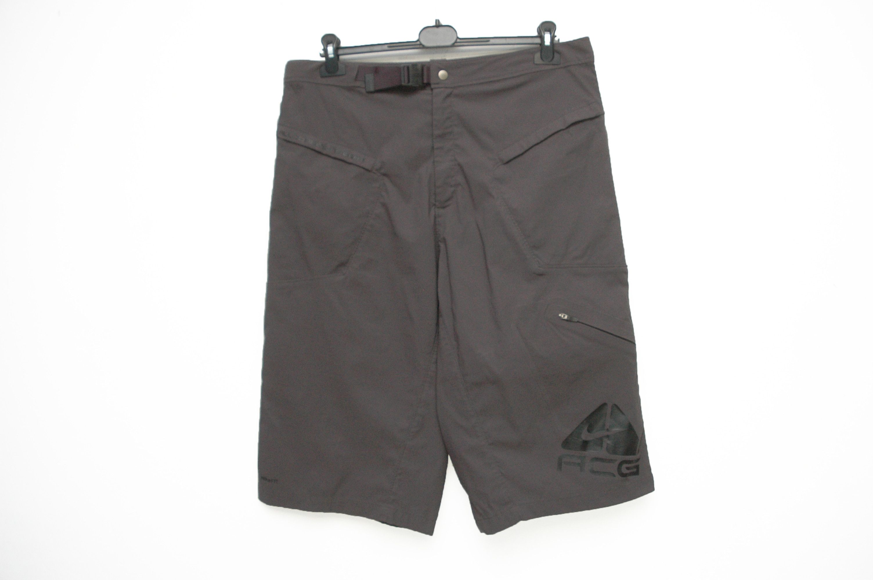 Nike ACG Vintage Nike ACG Cargo Shorts Dry Fit Size XL Size US 36 / EU 52 - 1 Thumbnail