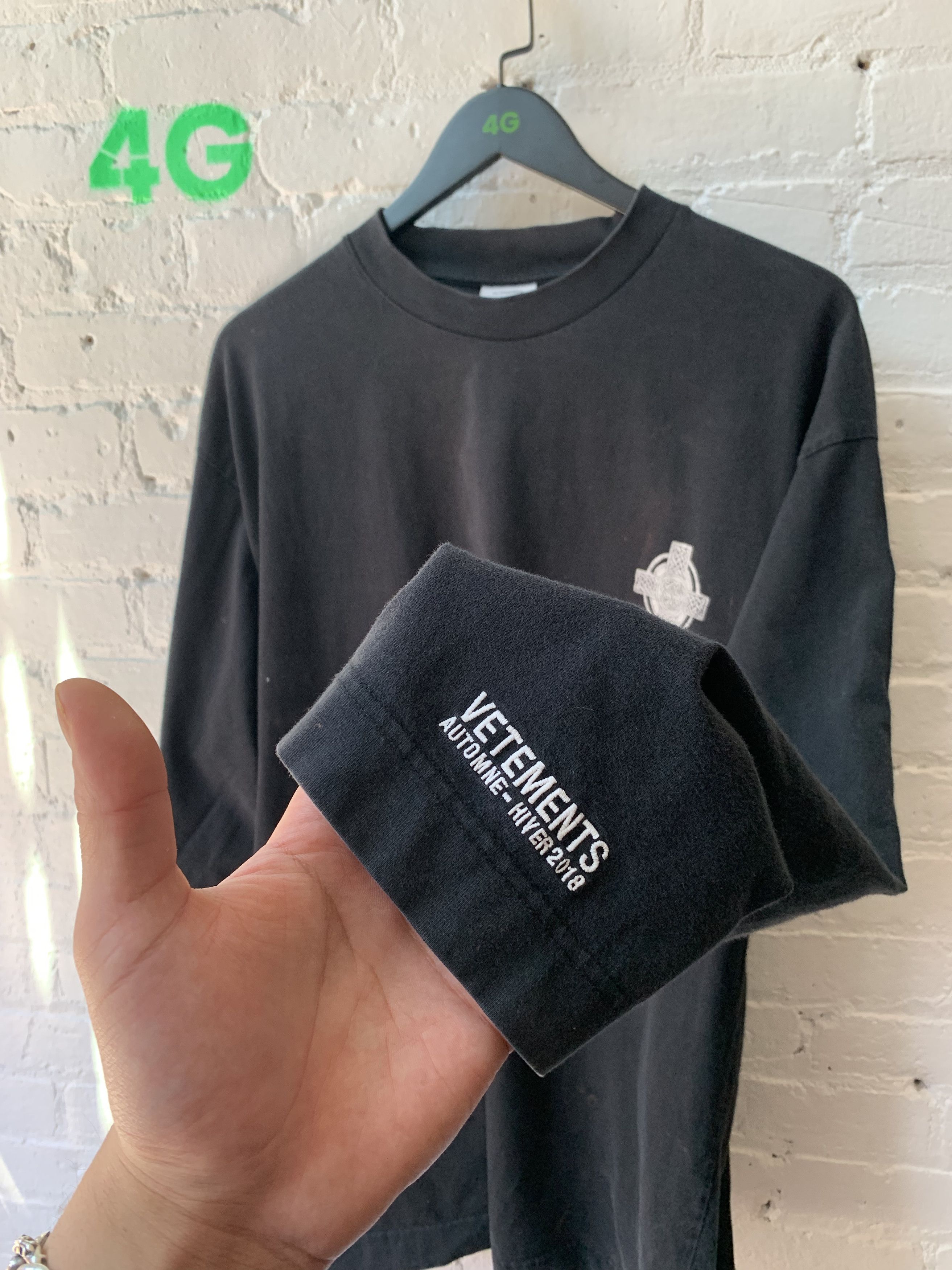 Vetements Vetements Demna Love me to death and longer LS Tee Sz S Size US S / EU 44-46 / 1 - 10 Thumbnail