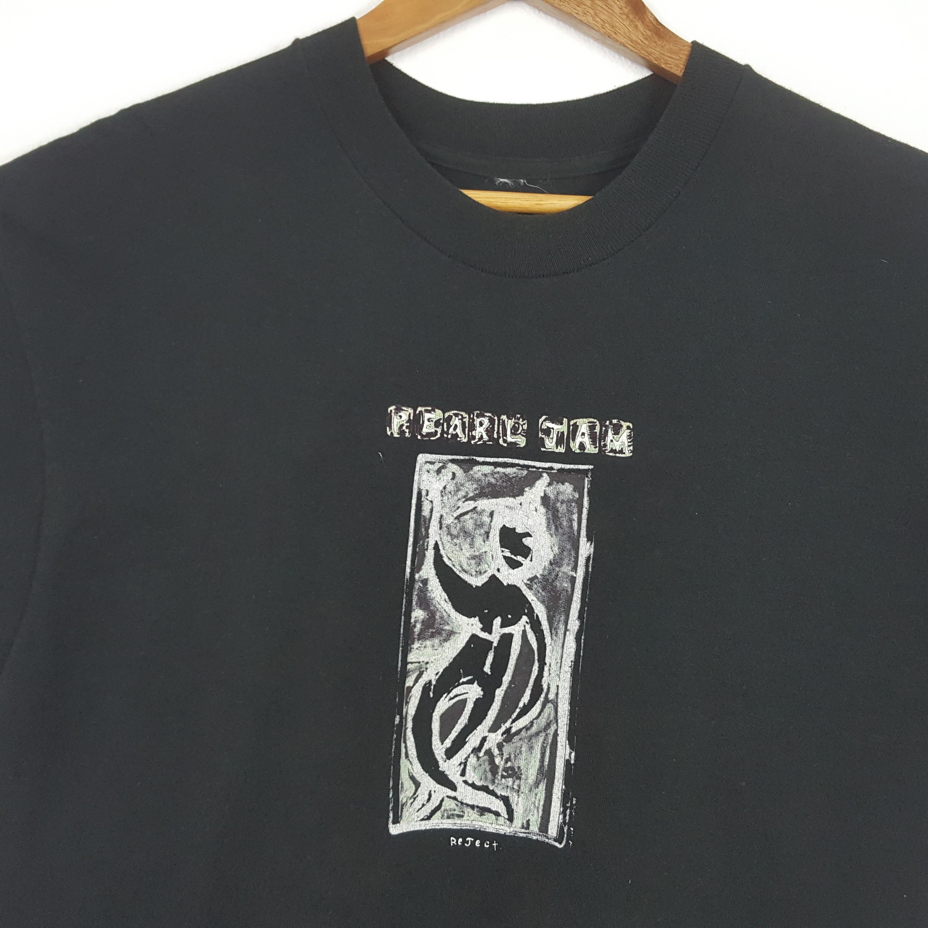 Band Tees × Vintage Vintage 90's PEARL JAM American Rock Band Tour T-Shirt Size US L / EU 52-54 / 3 - 5 Thumbnail
