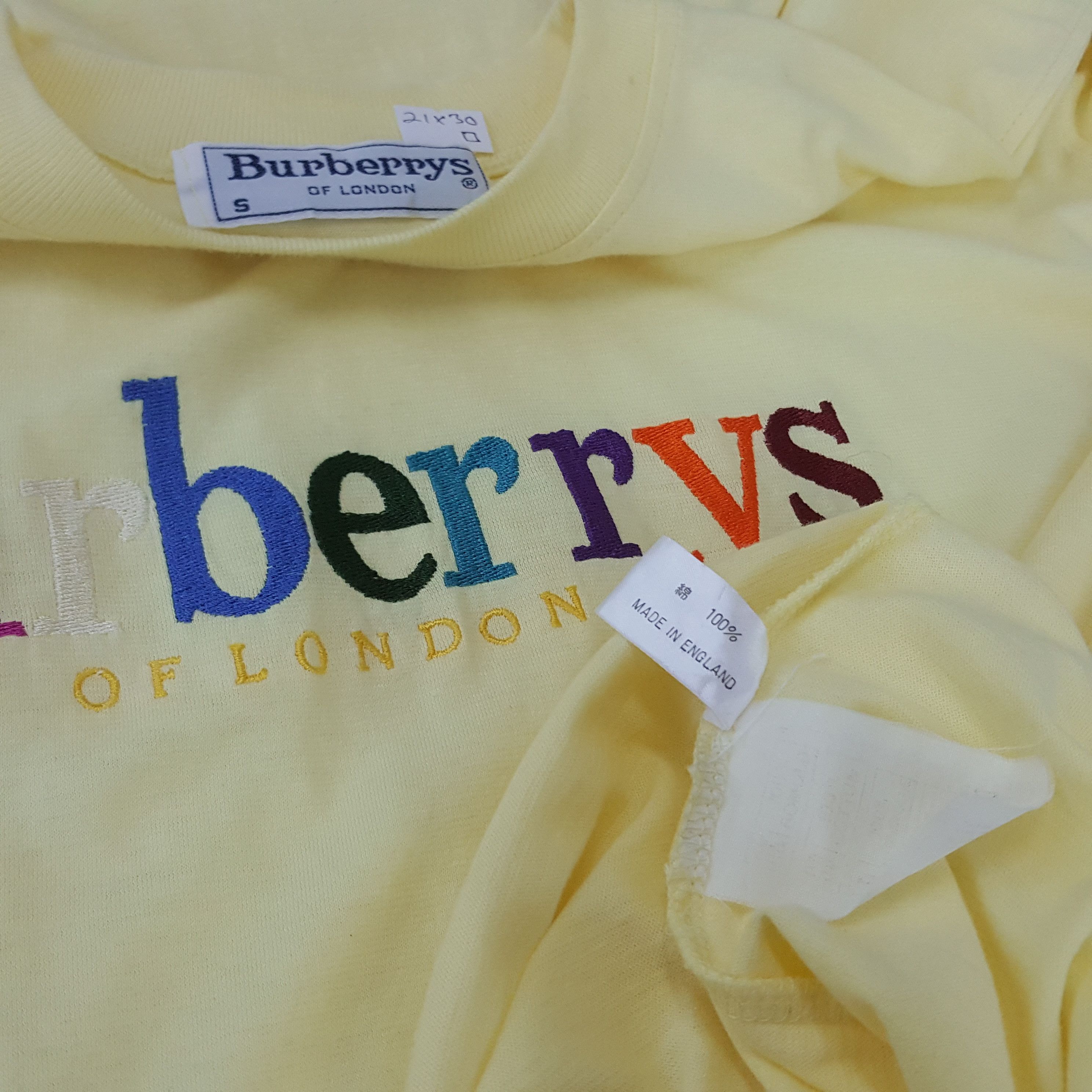 Burberry × Vintage Vintage Burberrys Embroidery Spell Out colourful tees cp1 Size US M / EU 48-50 / 2 - 5 Thumbnail