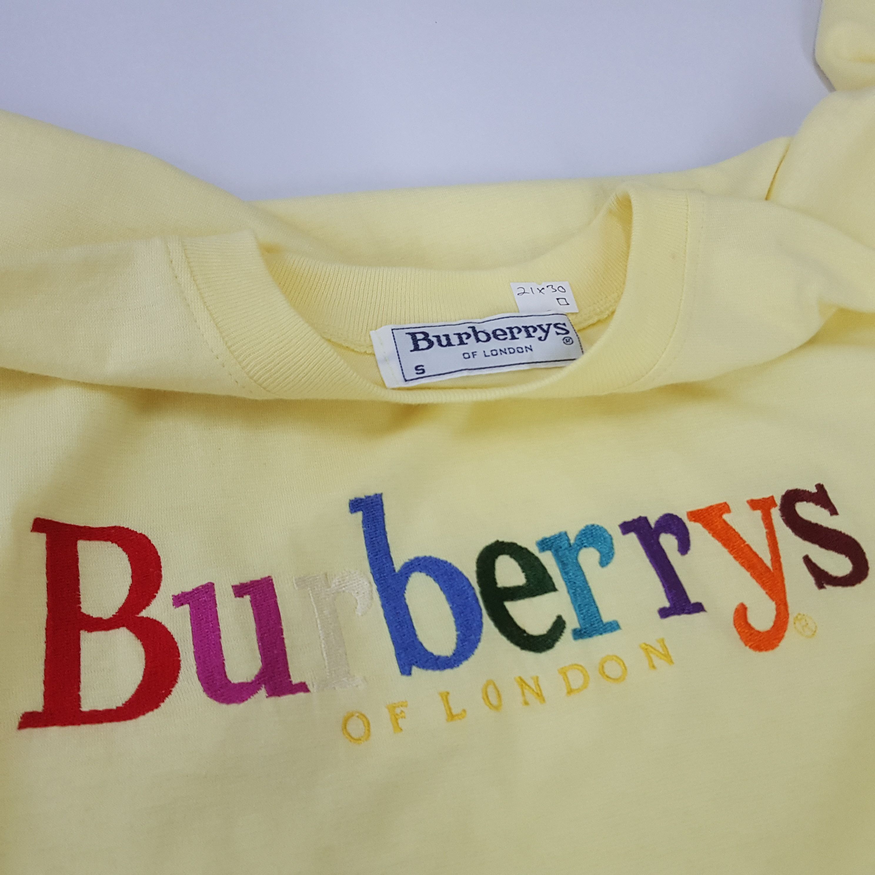 Burberry × Vintage Vintage Burberrys Embroidery Spell Out colourful tees cp1 Size US M / EU 48-50 / 2 - 6 Thumbnail