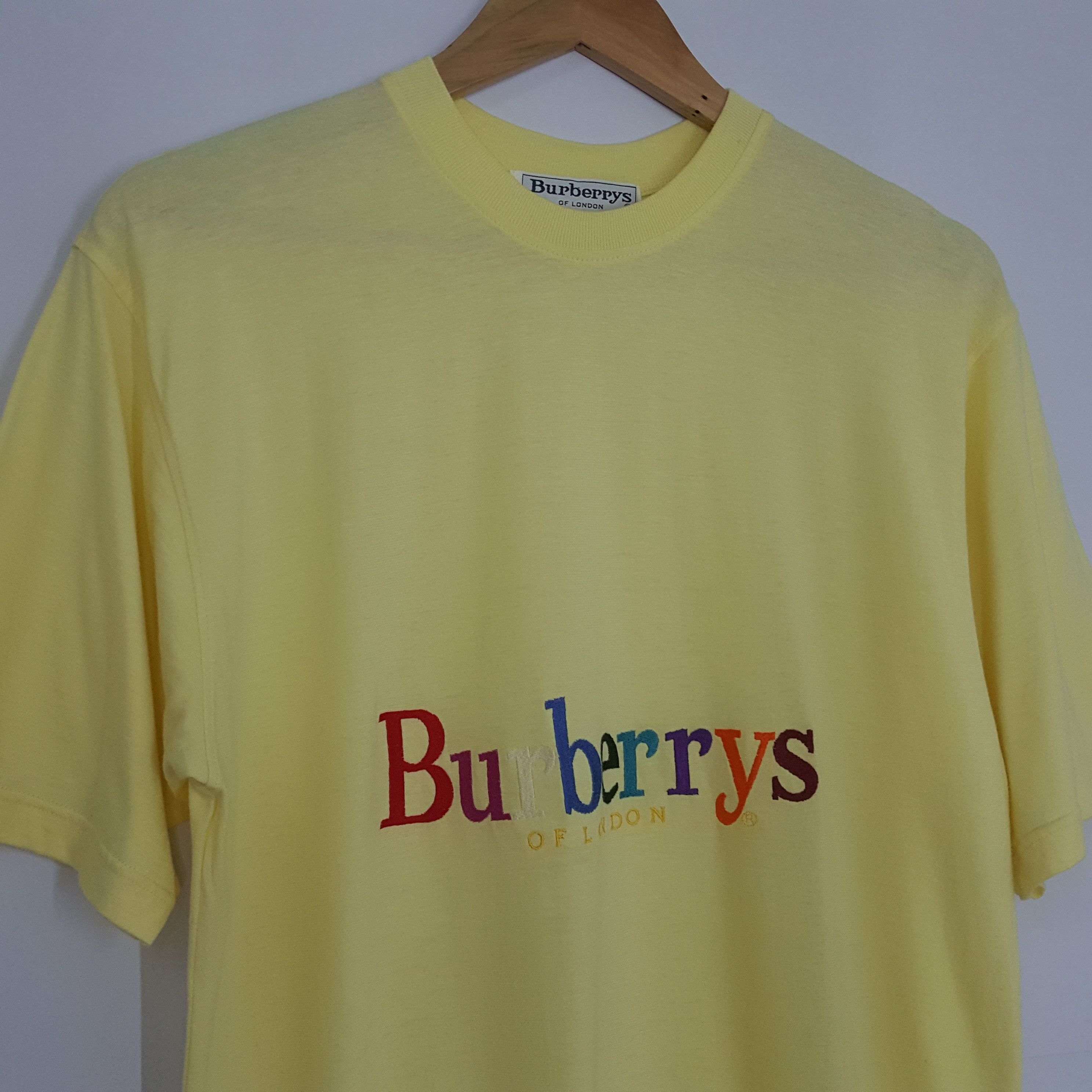 Burberry × Vintage Vintage Burberrys Embroidery Spell Out colourful tees cp1 Size US M / EU 48-50 / 2 - 3 Thumbnail