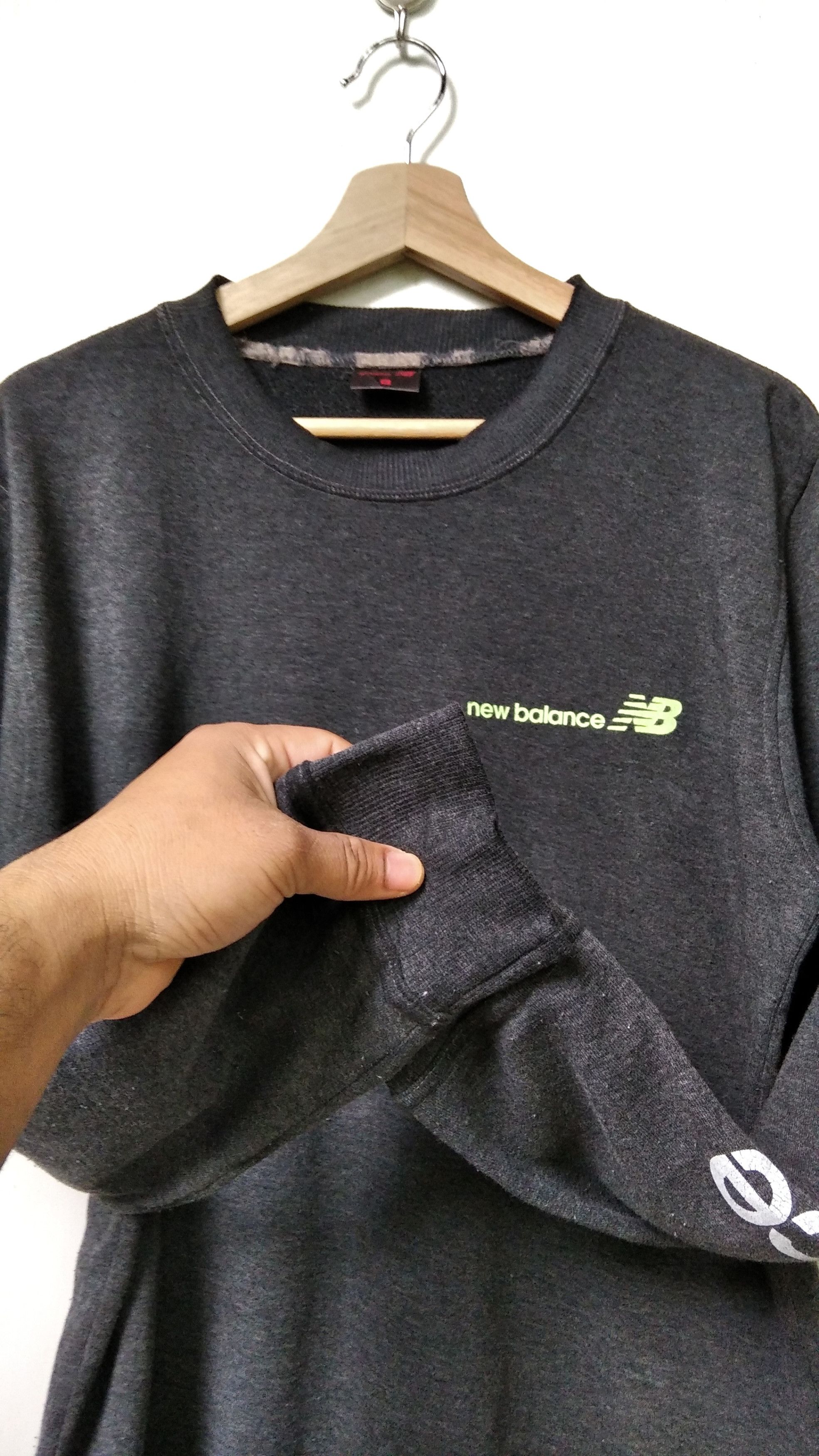 New Balance × Vintage Vintage New Balance Crewneck Pullover Sweatshirt Size US L / EU 52-54 / 3 - 3 Thumbnail