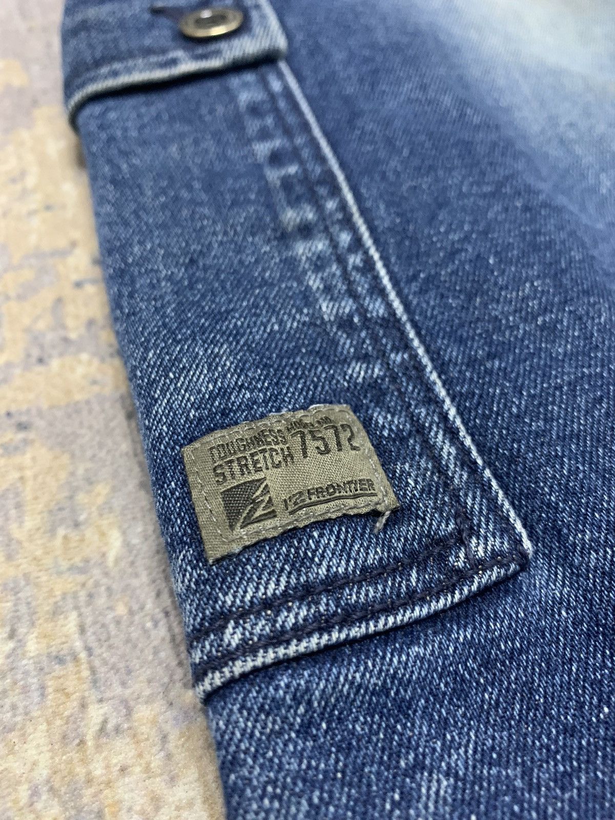 Japanese Brand Fieldcore Distressed Denim Tappered Jeans 31x30 Size US 31 - 12 Thumbnail