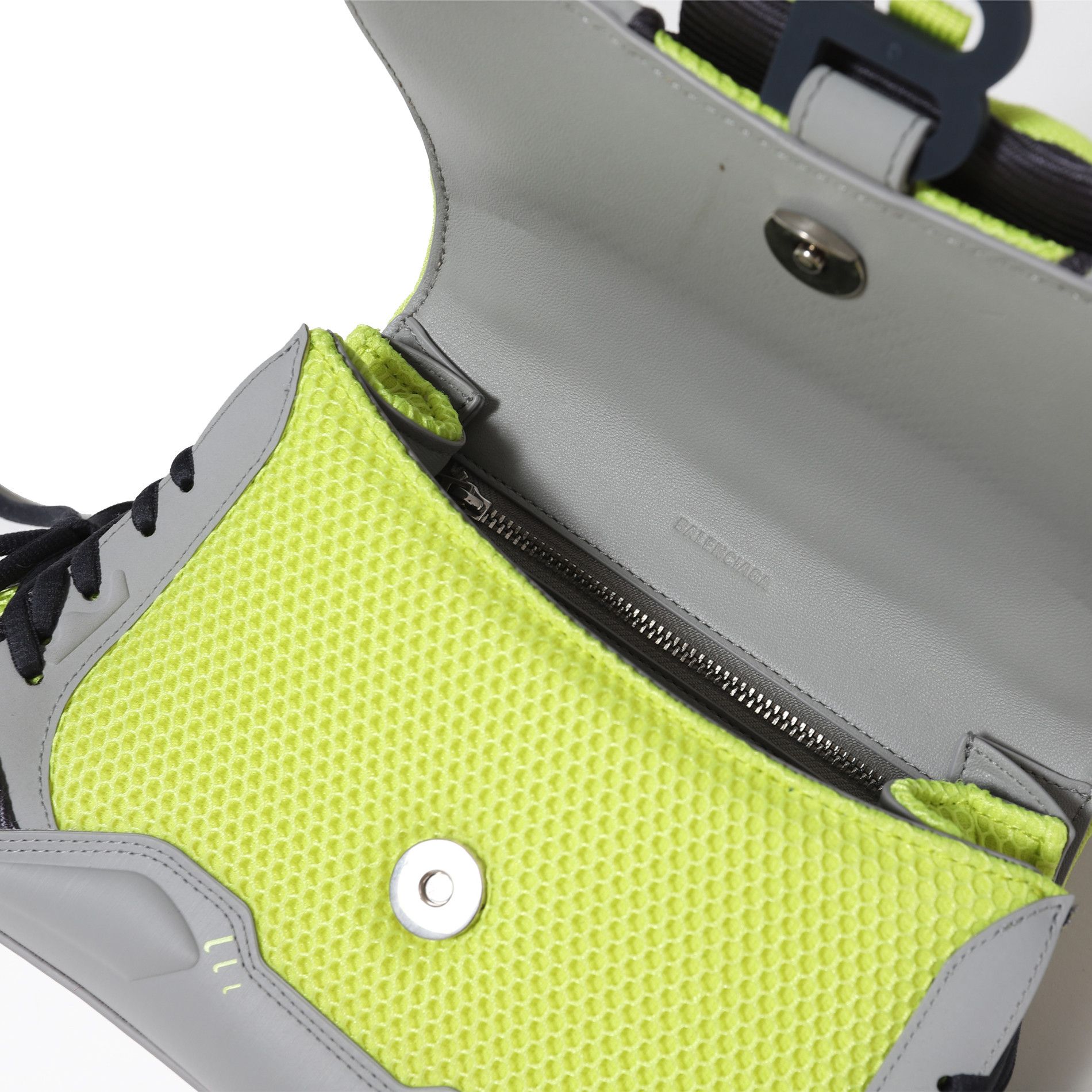 Balenciaga FW21 1 of 1 Prototype Lime Green Sneakerhead Bag Size ONE SIZE - 6 Thumbnail