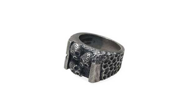 Jewelry Vintage Cool Three Skull Ring Size ONE SIZE - 1 Thumbnail