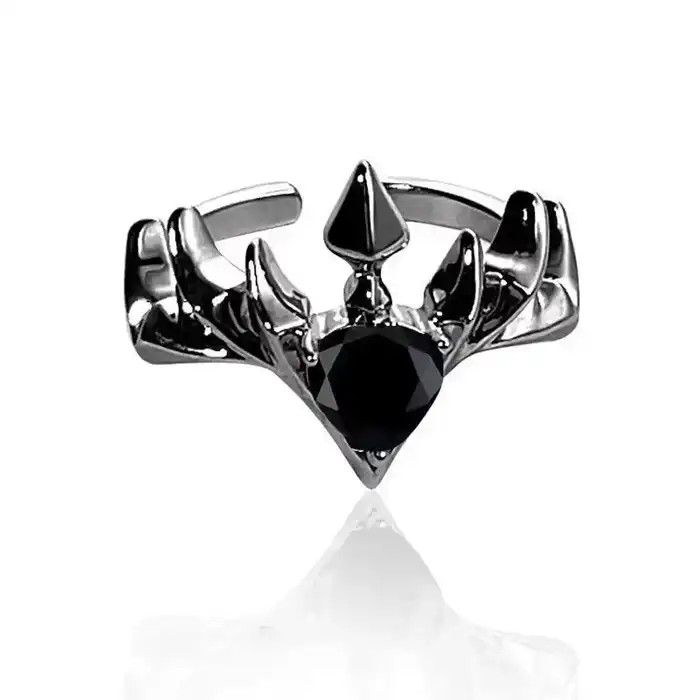Jewelry Vintage Cool Three Skull Ring Size ONE SIZE - 1 Thumbnail