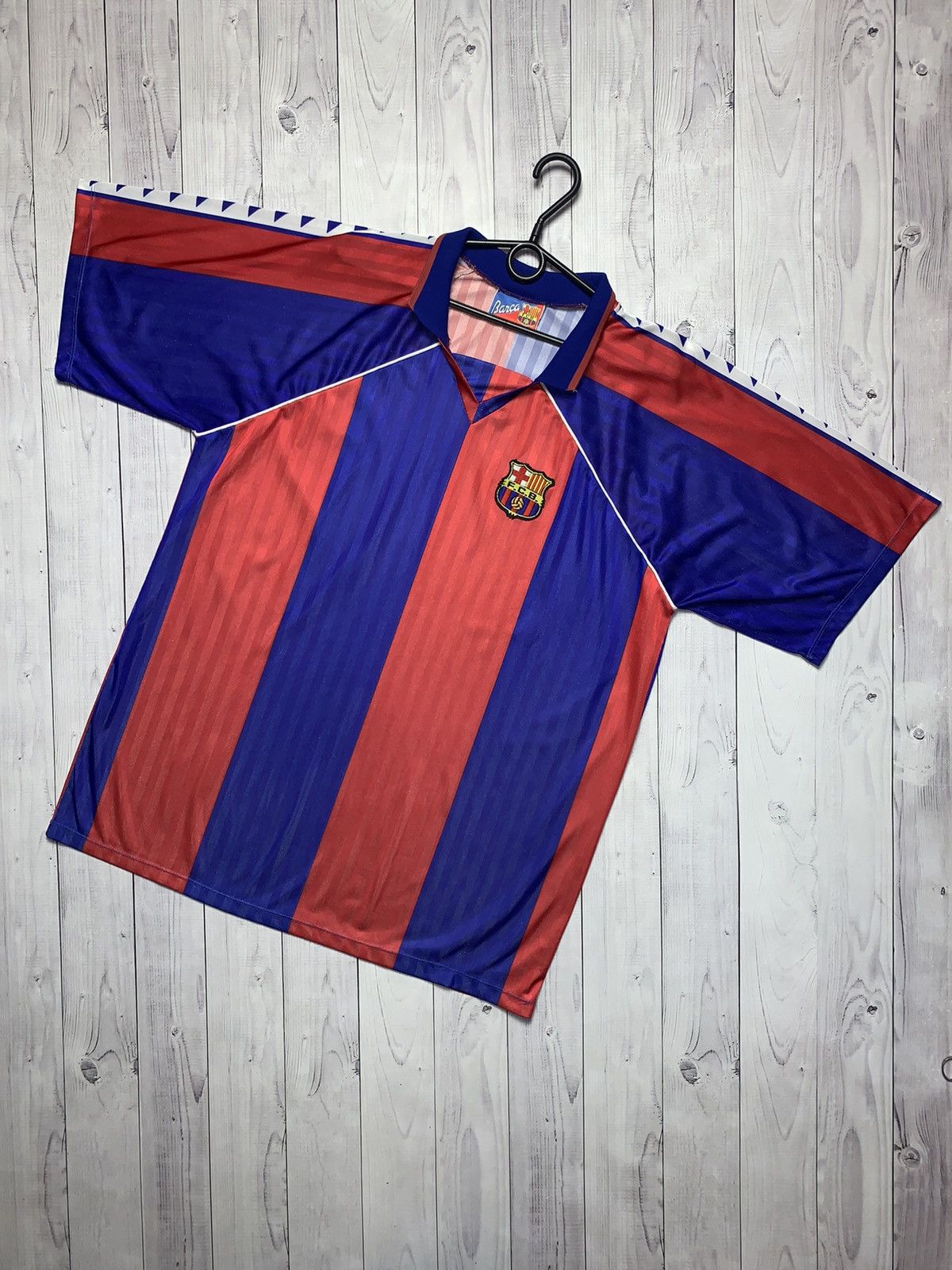 Vintage Vintage Barcelona soccer jersey size XL retro Size US XL / EU 56 / 4 - 1 Thumbnail