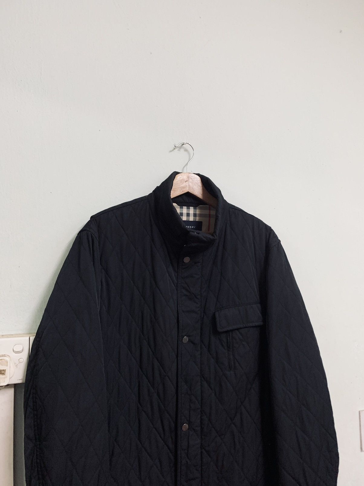 Burberry BURBERRY LONDON RELAXED FIT DIAMOND QUILTED JACKET Size US XL / EU 56 / 4 - 6 Thumbnail