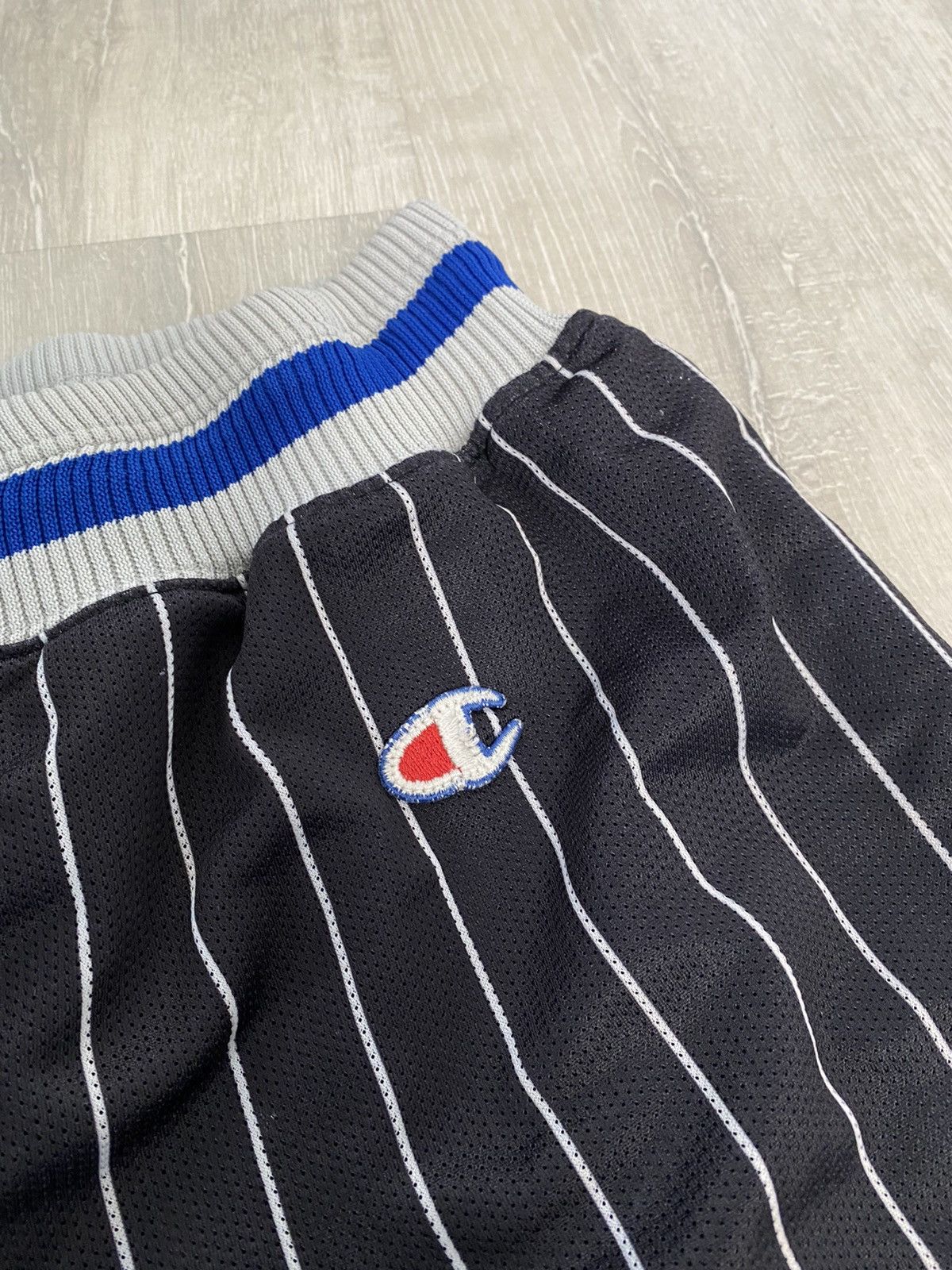 Champion Orlando Magic Champion vintage shorts NBA Size US 32 / EU 48 - 2 Thumbnail