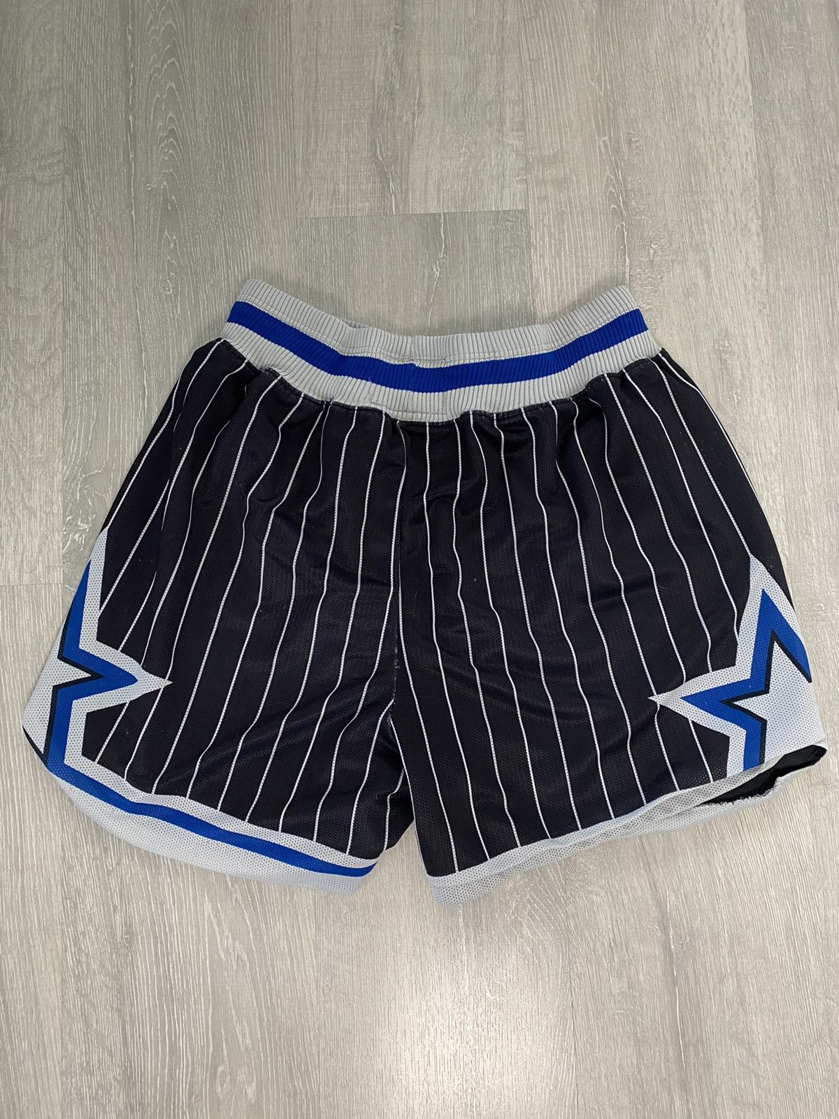 Champion Orlando Magic Champion vintage shorts NBA Size US 32 / EU 48 - 5 Thumbnail
